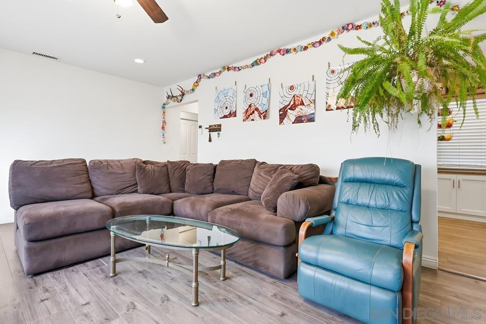 Detail Gallery Image 27 of 29 For 712  Lemon Avenue, Vista,  CA 92084 - 3 Beds | 2 Baths