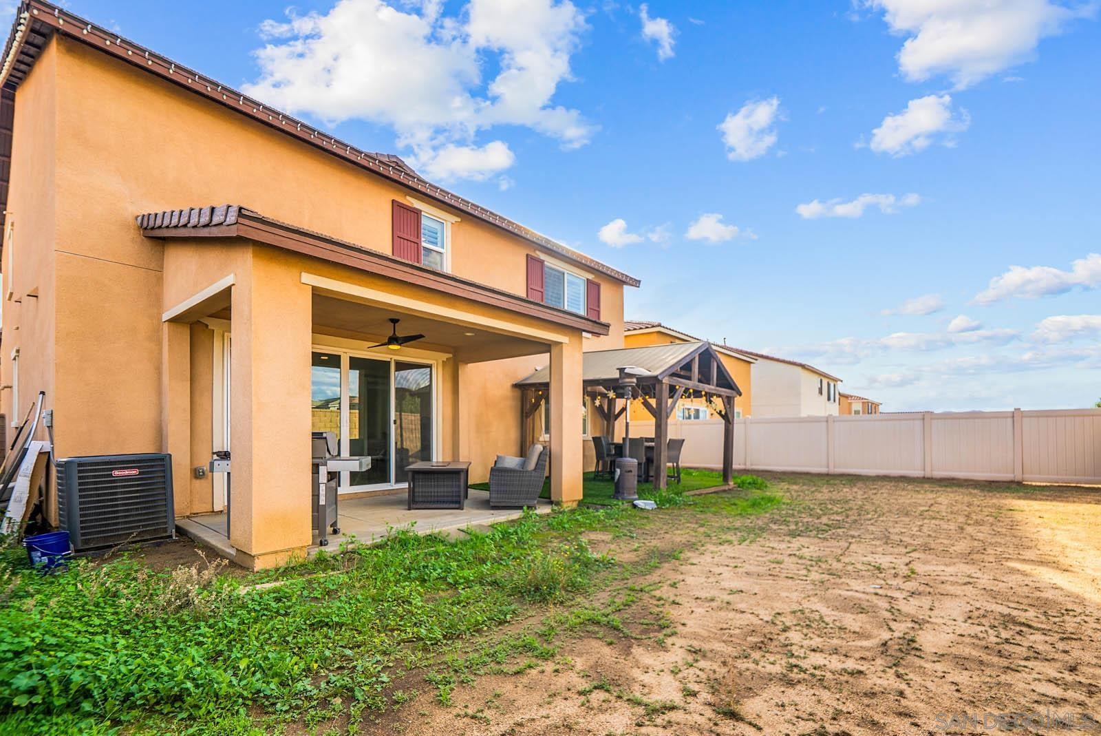 Detail Gallery Image 32 of 50 For 30774  Gazing Star Ln, Murrieta,  CA 92563 - 4 Beds | 2/1 Baths