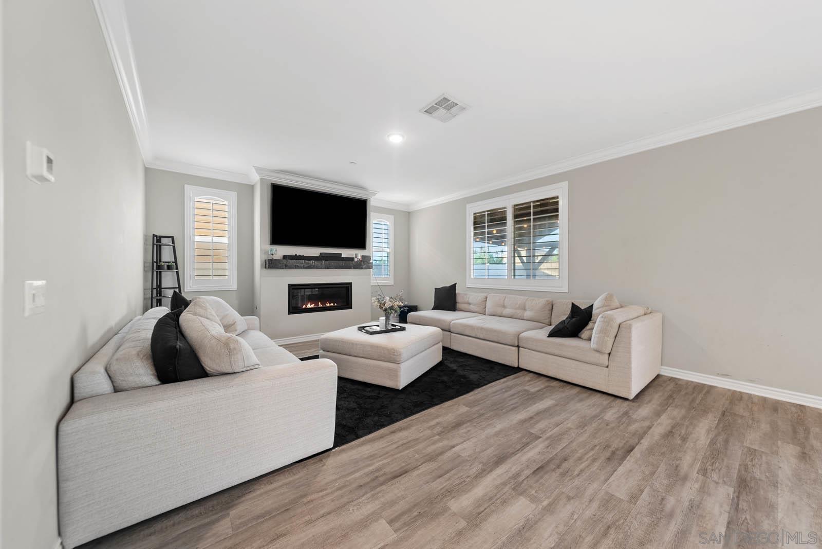 Detail Gallery Image 9 of 50 For 30774  Gazing Star Ln, Murrieta,  CA 92563 - 4 Beds | 2/1 Baths