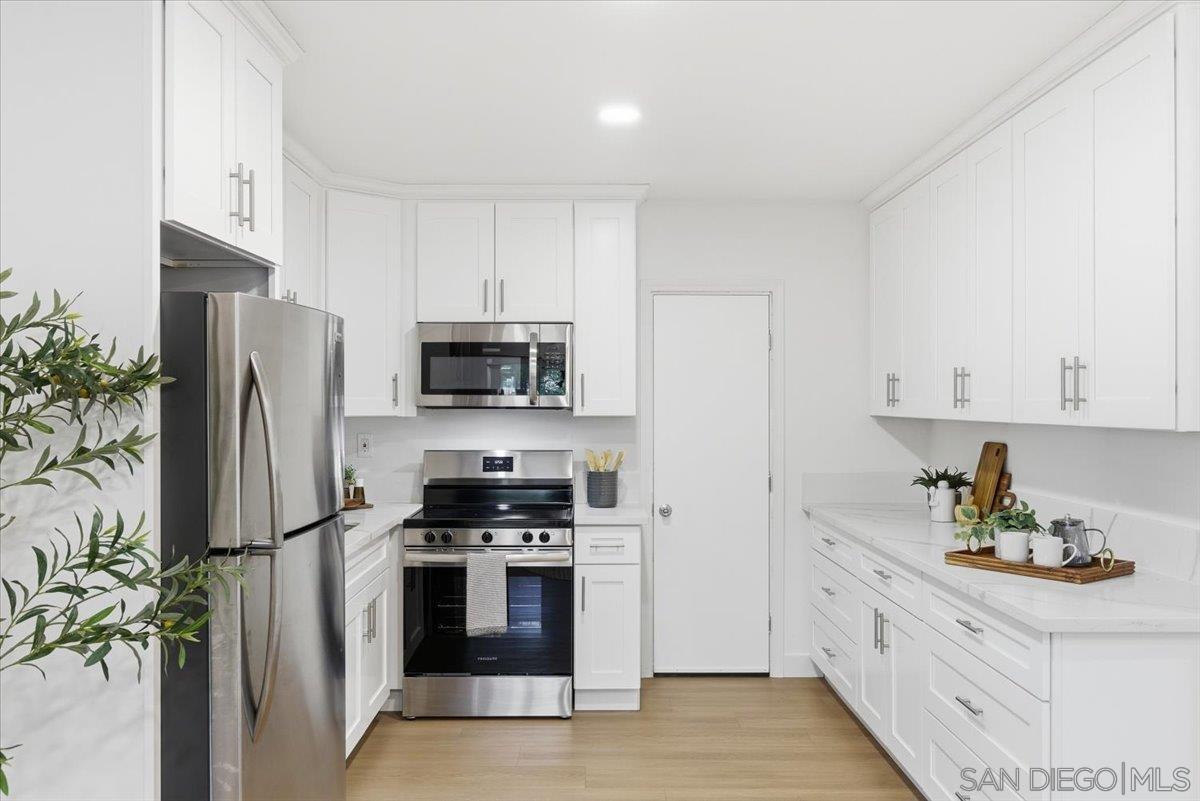 Detail Gallery Image 11 of 34 For 911  Jamacha Road, El Cajon,  CA 92019 - 2 Beds | 1 Baths