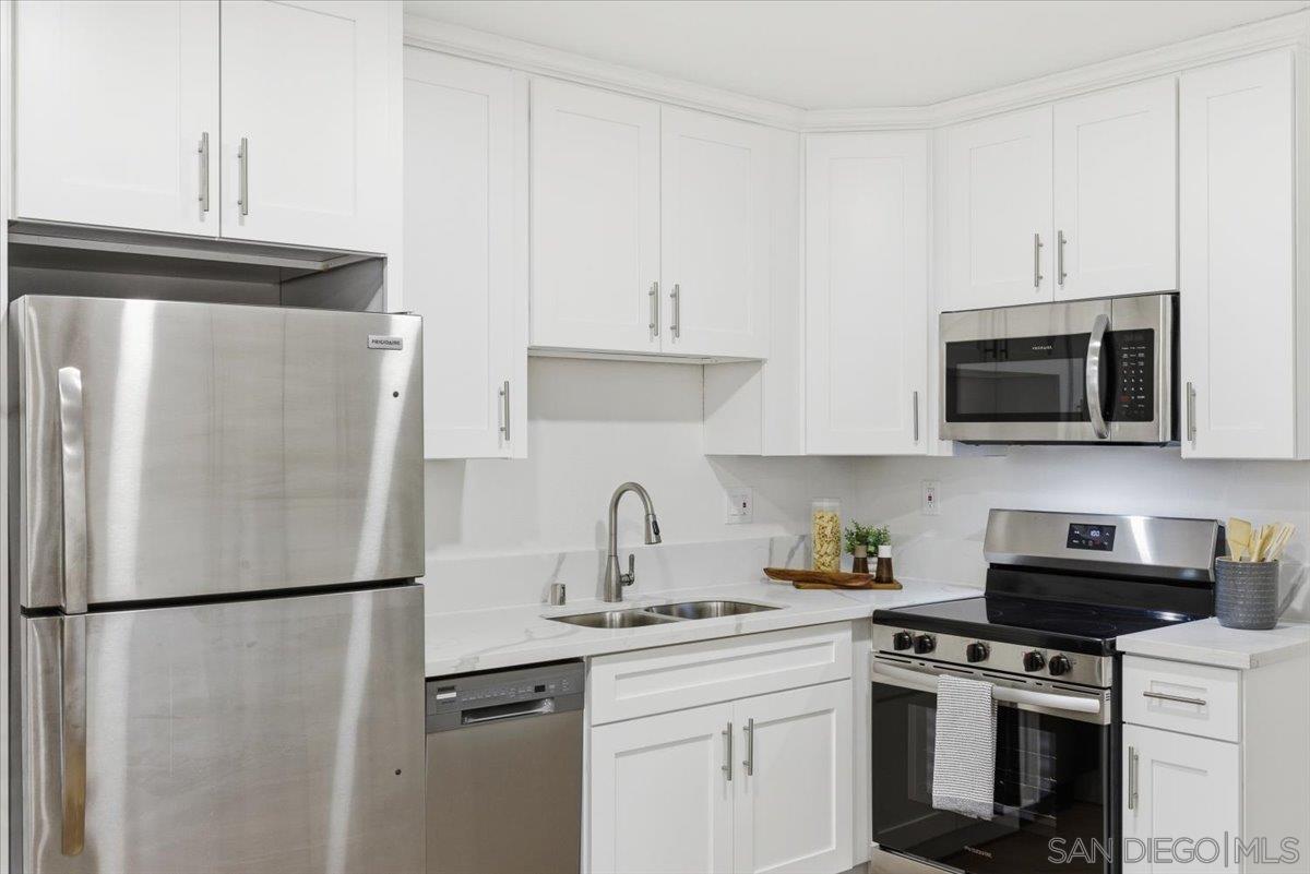 Detail Gallery Image 12 of 34 For 911  Jamacha Road, El Cajon,  CA 92019 - 2 Beds | 1 Baths