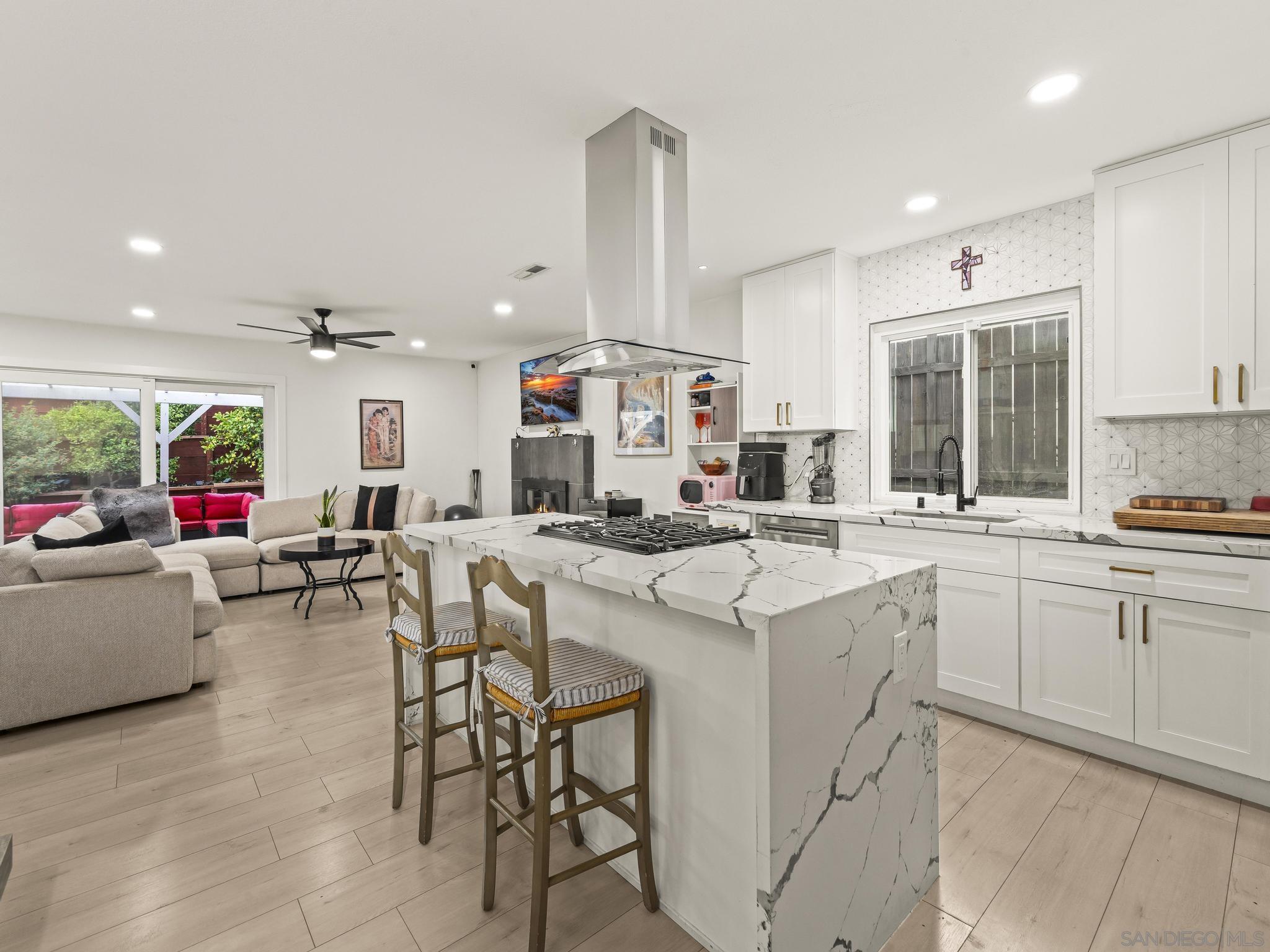 Detail Gallery Image 3 of 30 For 10252  Santana Street, Santee,  CA 92071 - 3 Beds | 2 Baths