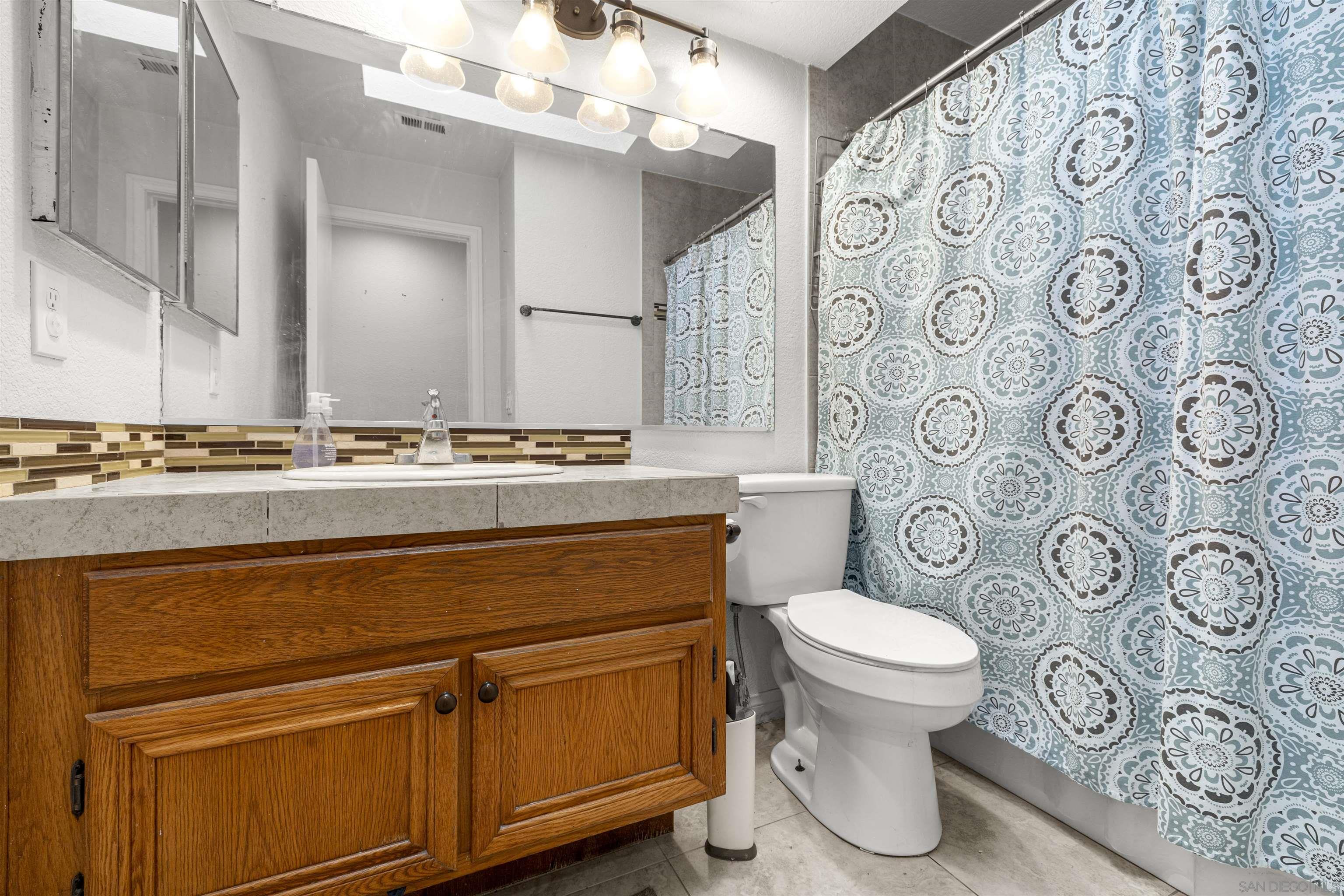 Detail Gallery Image 16 of 33 For 29770  Avenida De Real, Sun City,  CA 92586 - 5 Beds | 2 Baths