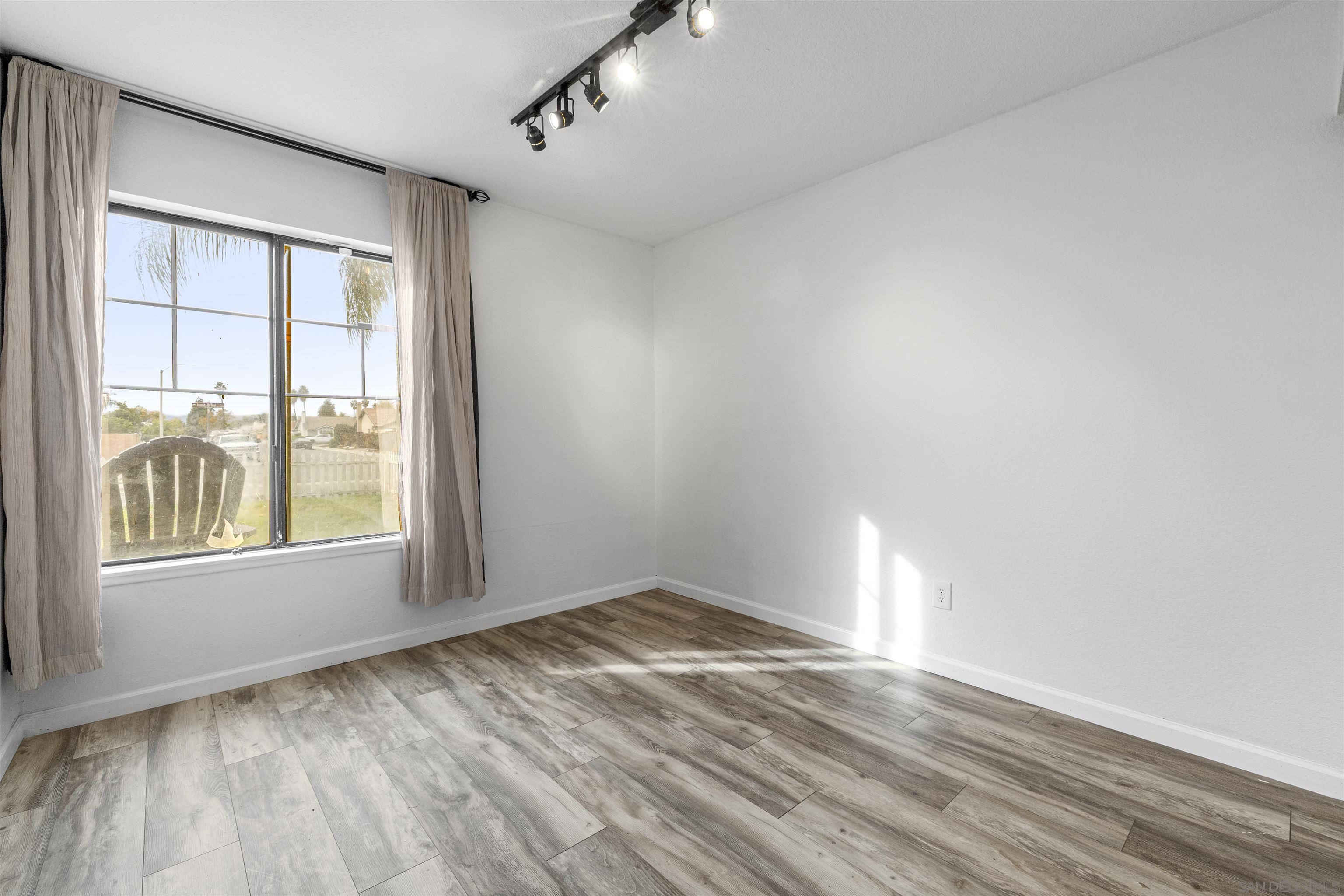 Detail Gallery Image 20 of 33 For 29770  Avenida De Real, Sun City,  CA 92586 - 5 Beds | 2 Baths