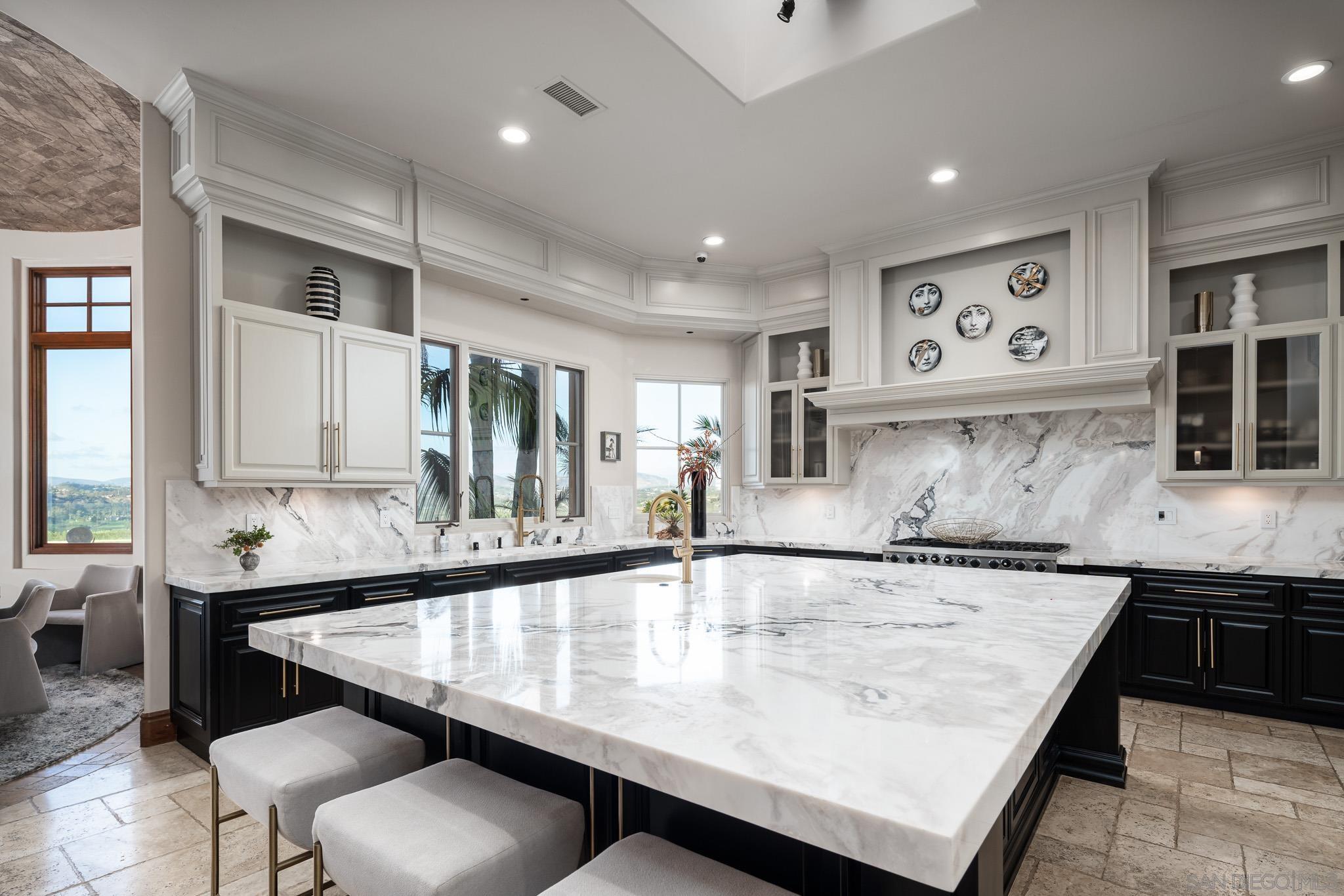 Detail Gallery Image 14 of 55 For 4760  Rancho Del Mar Trail, San Diego,  CA 92130 - 7 Beds | 7/3 Baths