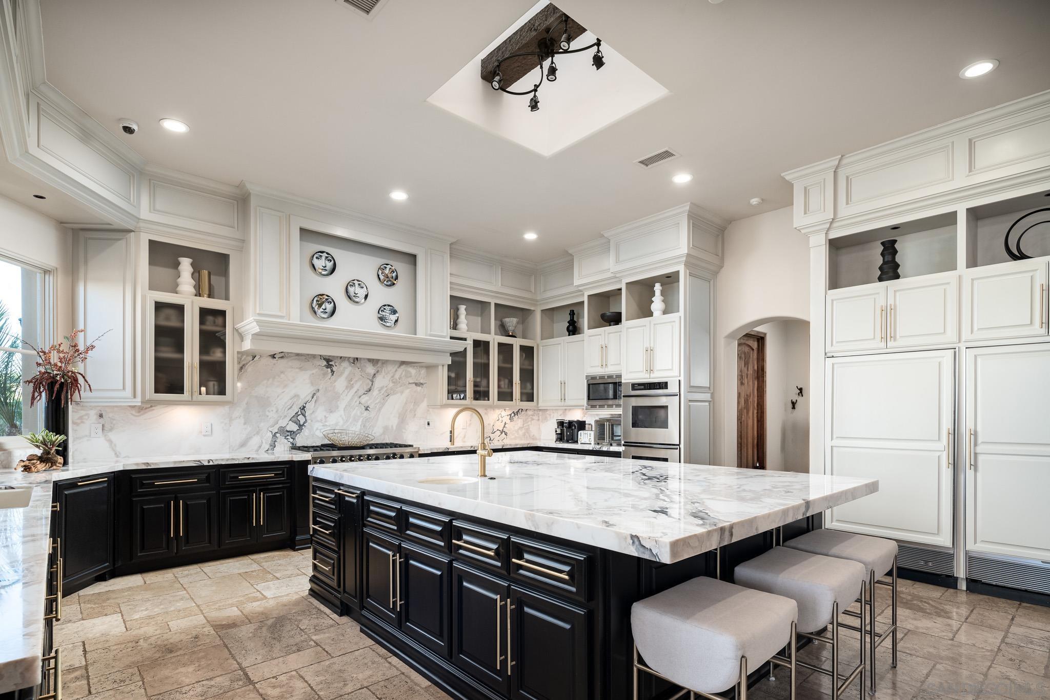 Detail Gallery Image 15 of 55 For 4760  Rancho Del Mar Trail, San Diego,  CA 92130 - 7 Beds | 7/3 Baths