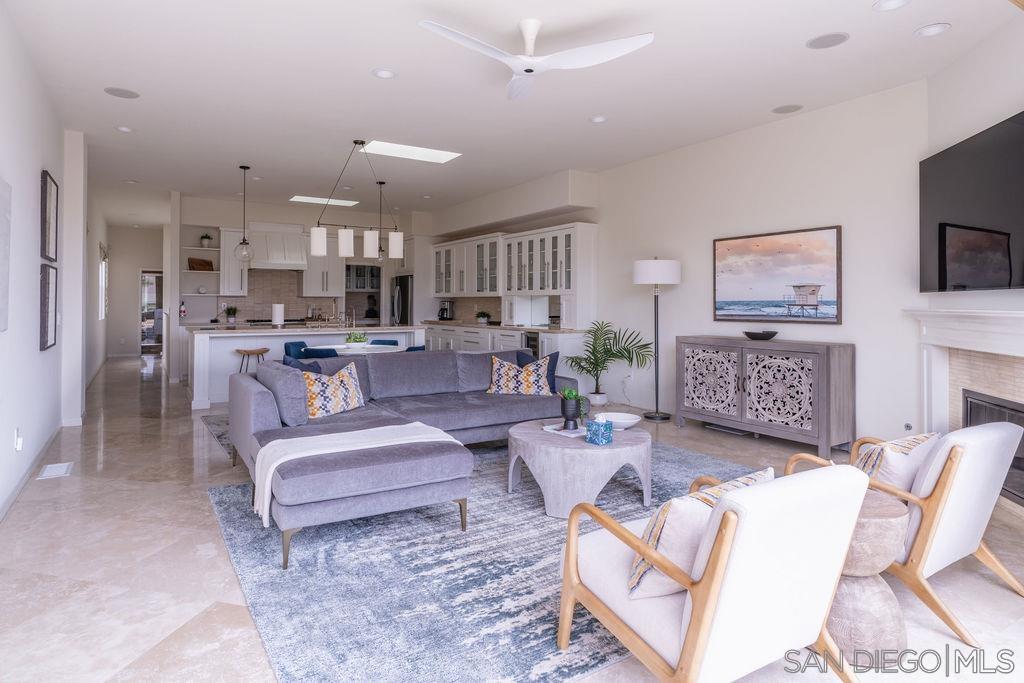 Detail Gallery Image 13 of 75 For 2508  Manchester Ave, Cardiff By The Sea,  CA 92007 - 3 Beds | 3 Baths