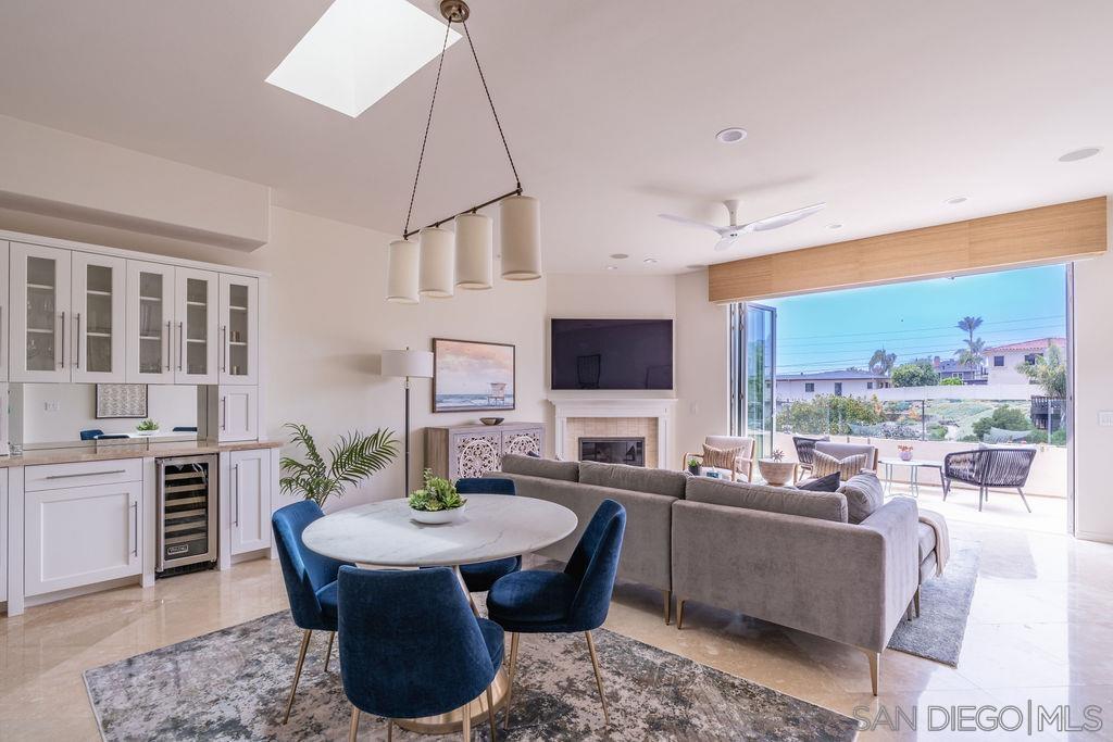 Detail Gallery Image 15 of 75 For 2508  Manchester Ave, Cardiff By The Sea,  CA 92007 - 3 Beds | 3 Baths