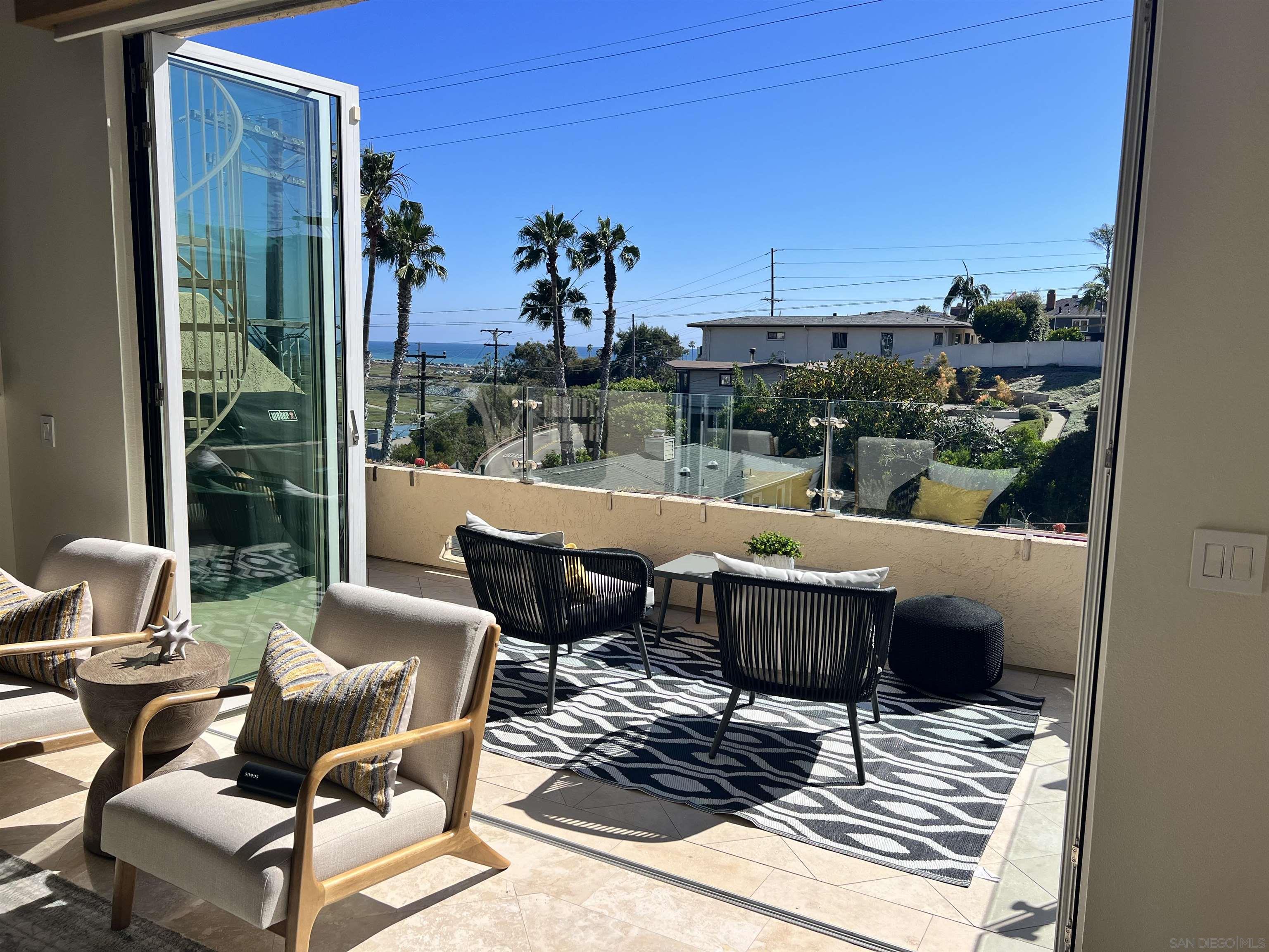 Detail Gallery Image 3 of 75 For 2508  Manchester Ave, Cardiff By The Sea,  CA 92007 - 3 Beds | 3 Baths