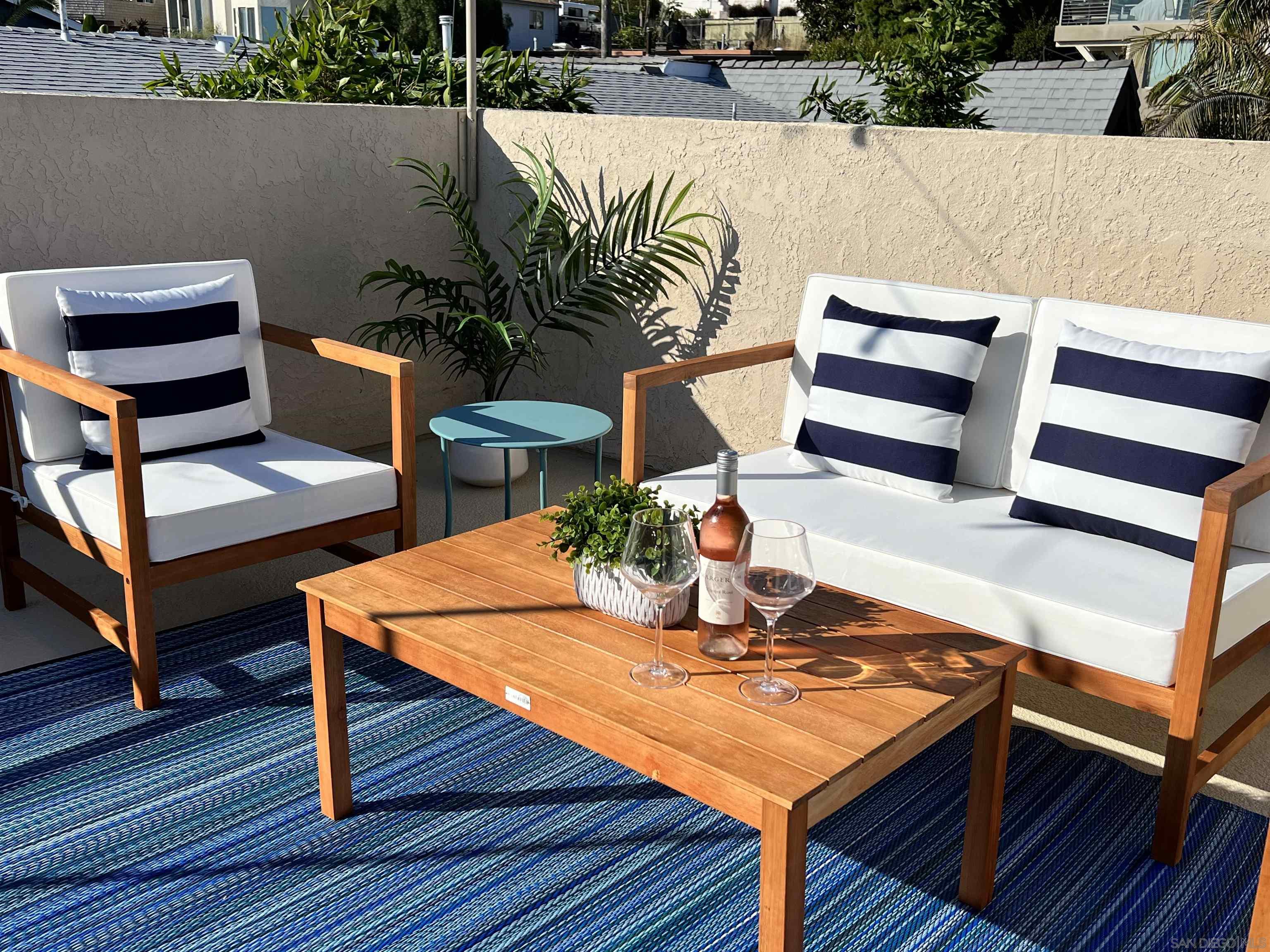 Detail Gallery Image 7 of 75 For 2508  Manchester Ave, Cardiff By The Sea,  CA 92007 - 3 Beds | 3 Baths