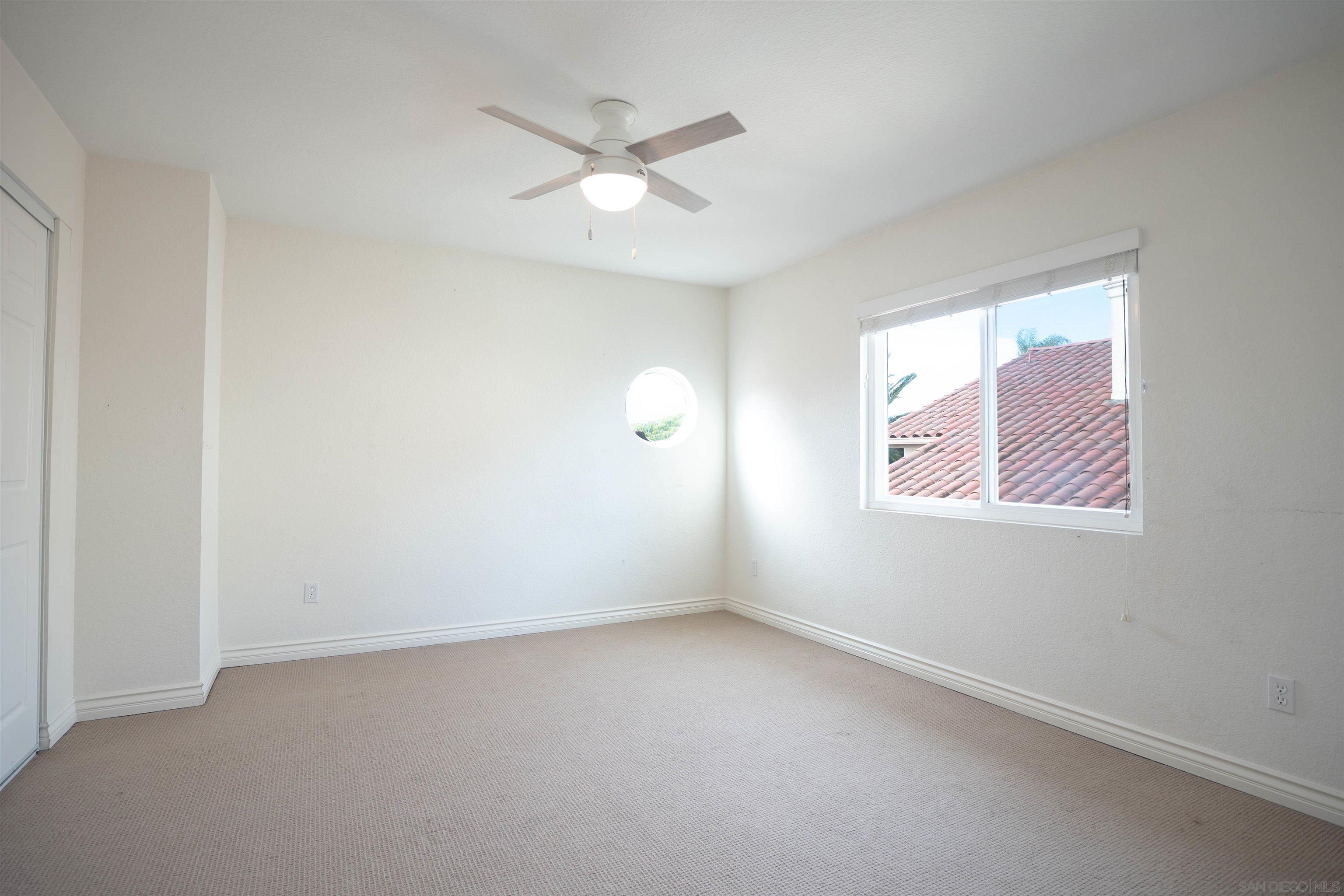 Detail Gallery Image 12 of 24 For 1533  Roma Dr, Vista,  CA 92081 - 4 Beds | 2/1 Baths