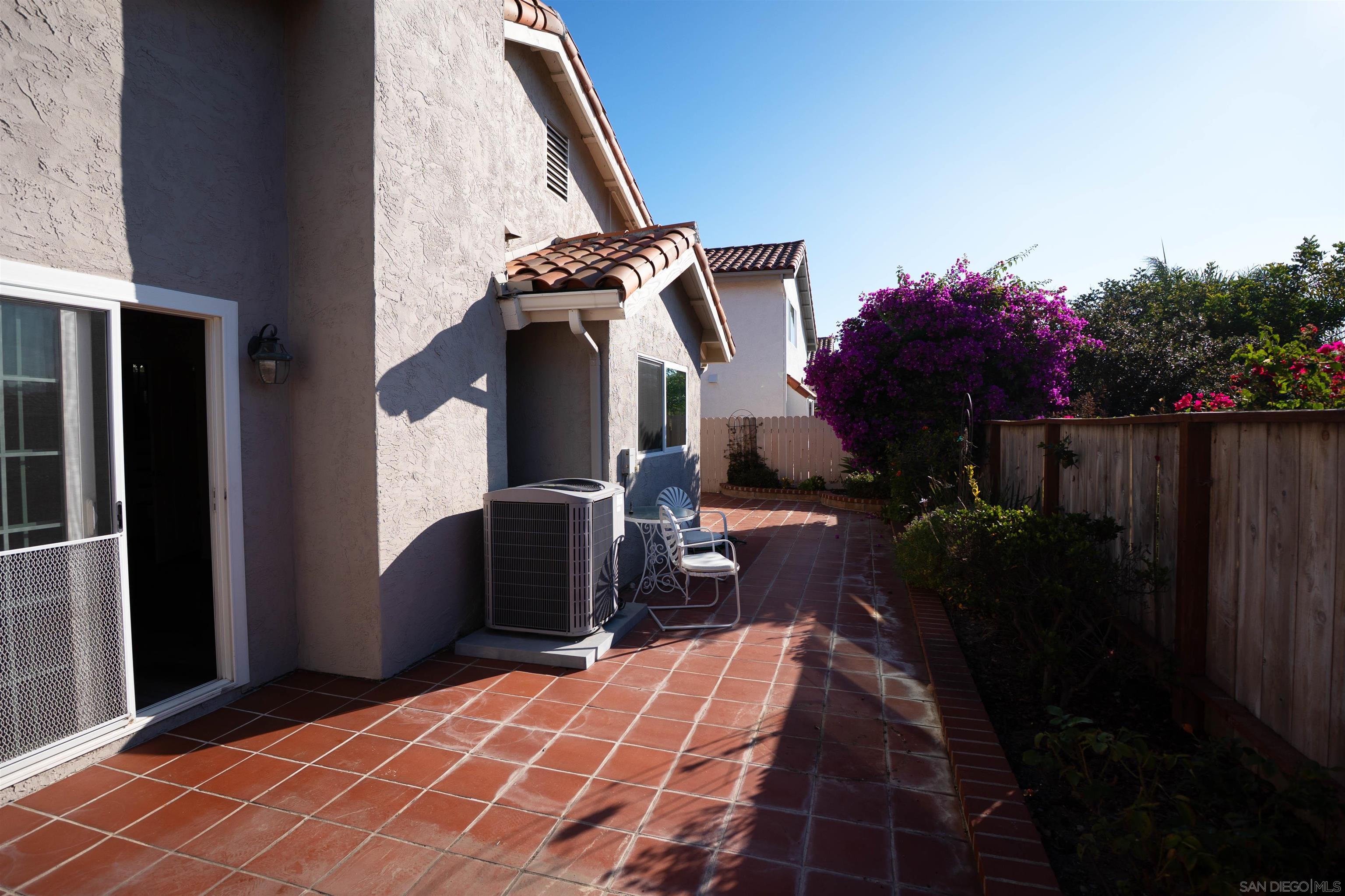 Detail Gallery Image 19 of 24 For 1533  Roma Dr, Vista,  CA 92081 - 4 Beds | 2/1 Baths