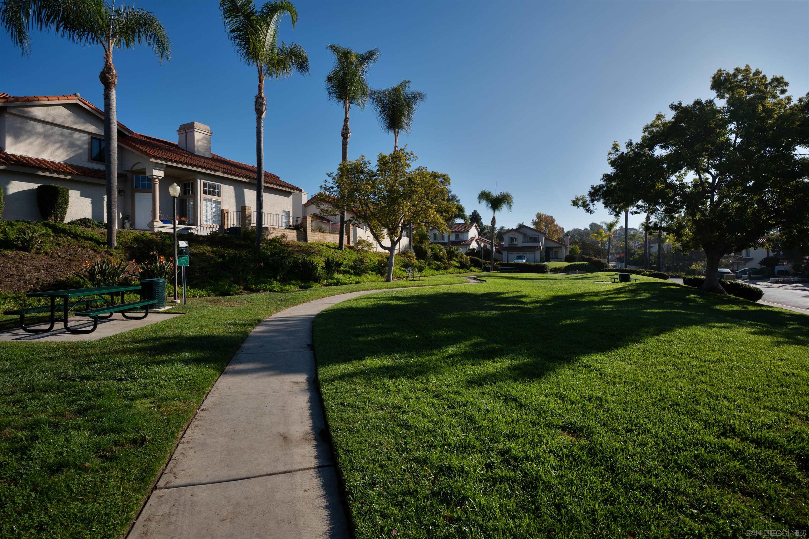 Detail Gallery Image 22 of 24 For 1533  Roma Dr, Vista,  CA 92081 - 4 Beds | 2/1 Baths