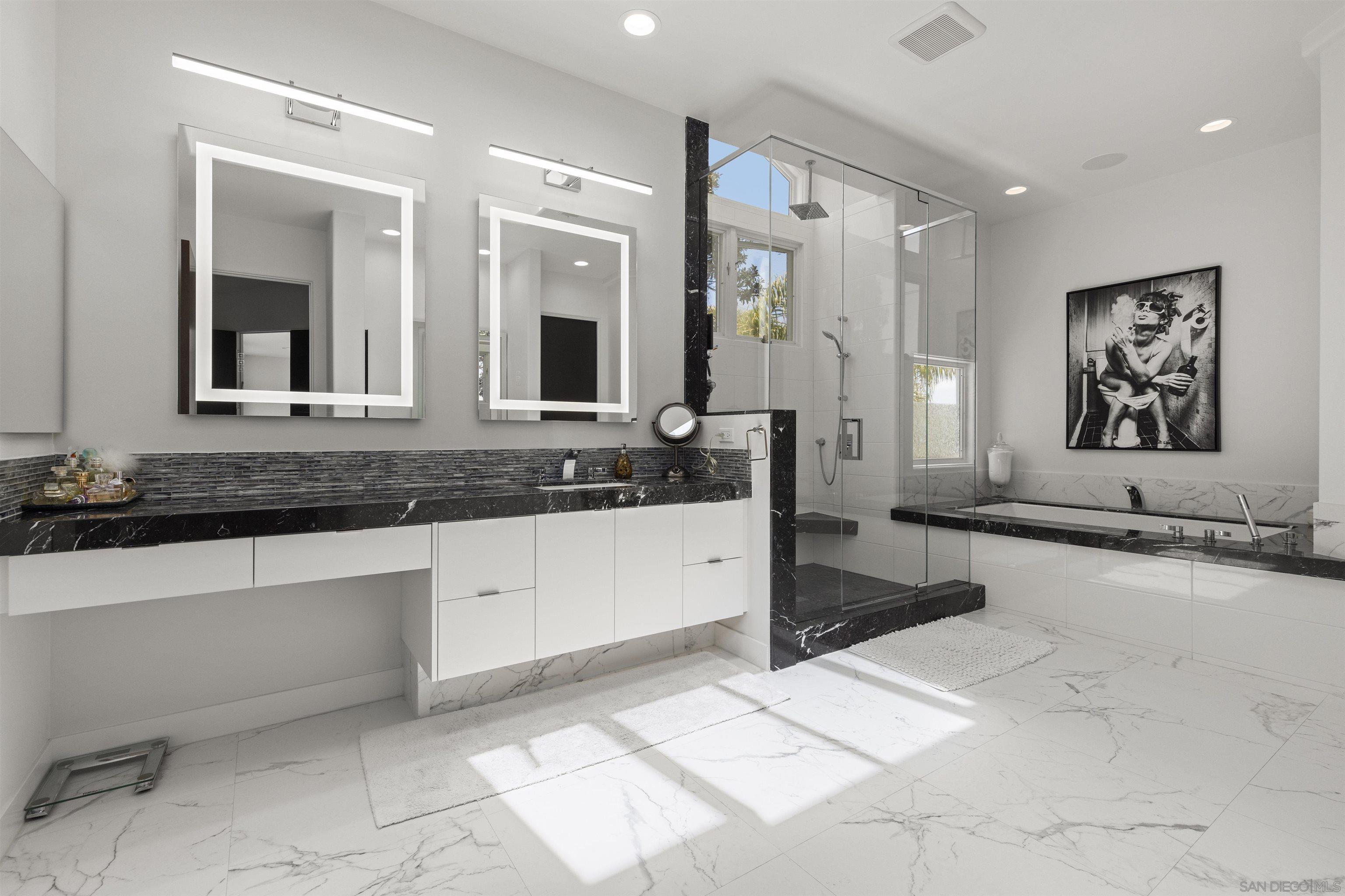 Detail Gallery Image 17 of 30 For 3325  Caminito Daniella, Del Mar,  CA 92014 - 6 Beds | 5/1 Baths