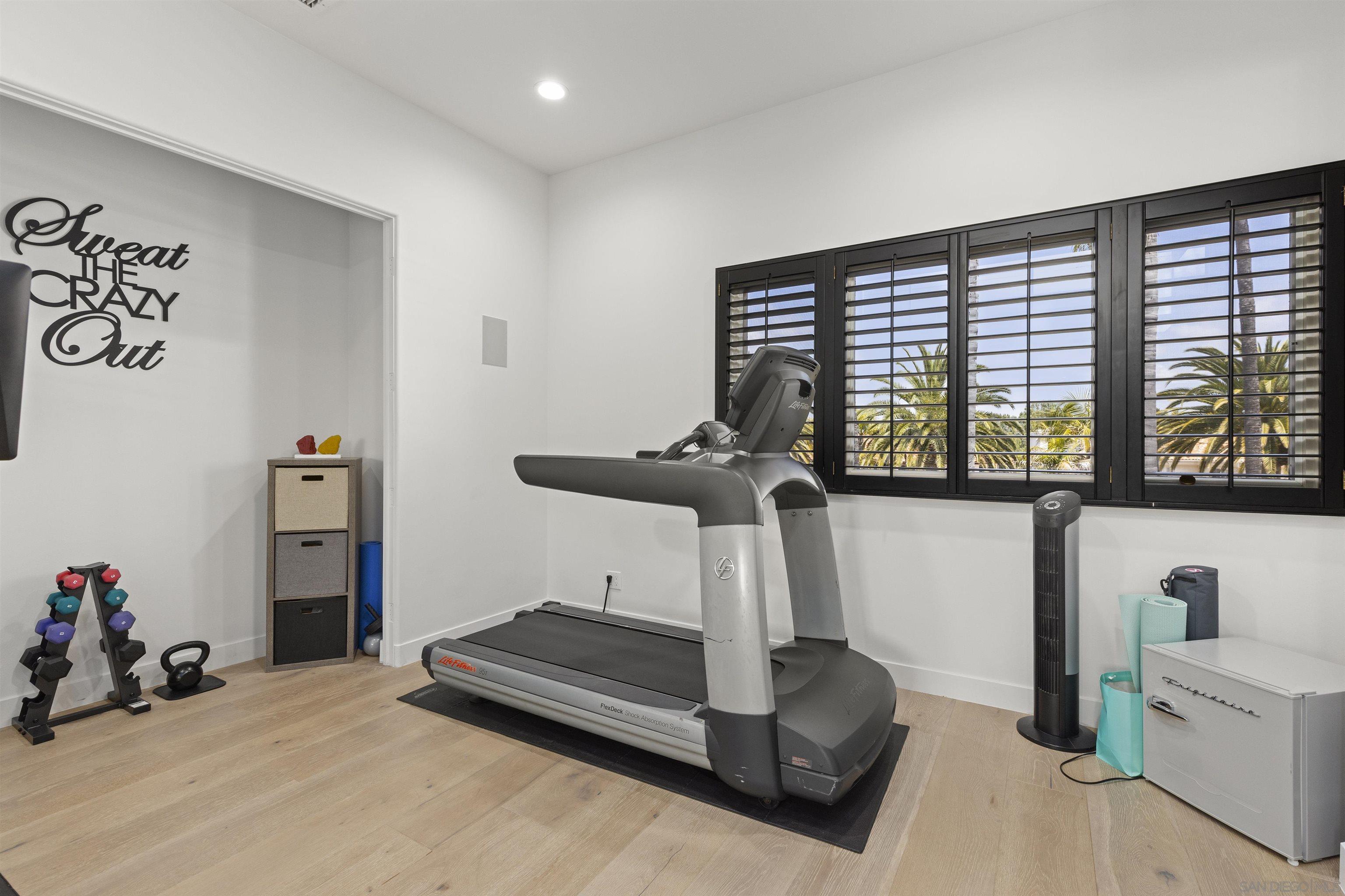 Detail Gallery Image 23 of 31 For 3325  Caminito Daniella, Del Mar,  CA 92014 - 6 Beds | 5/1 Baths