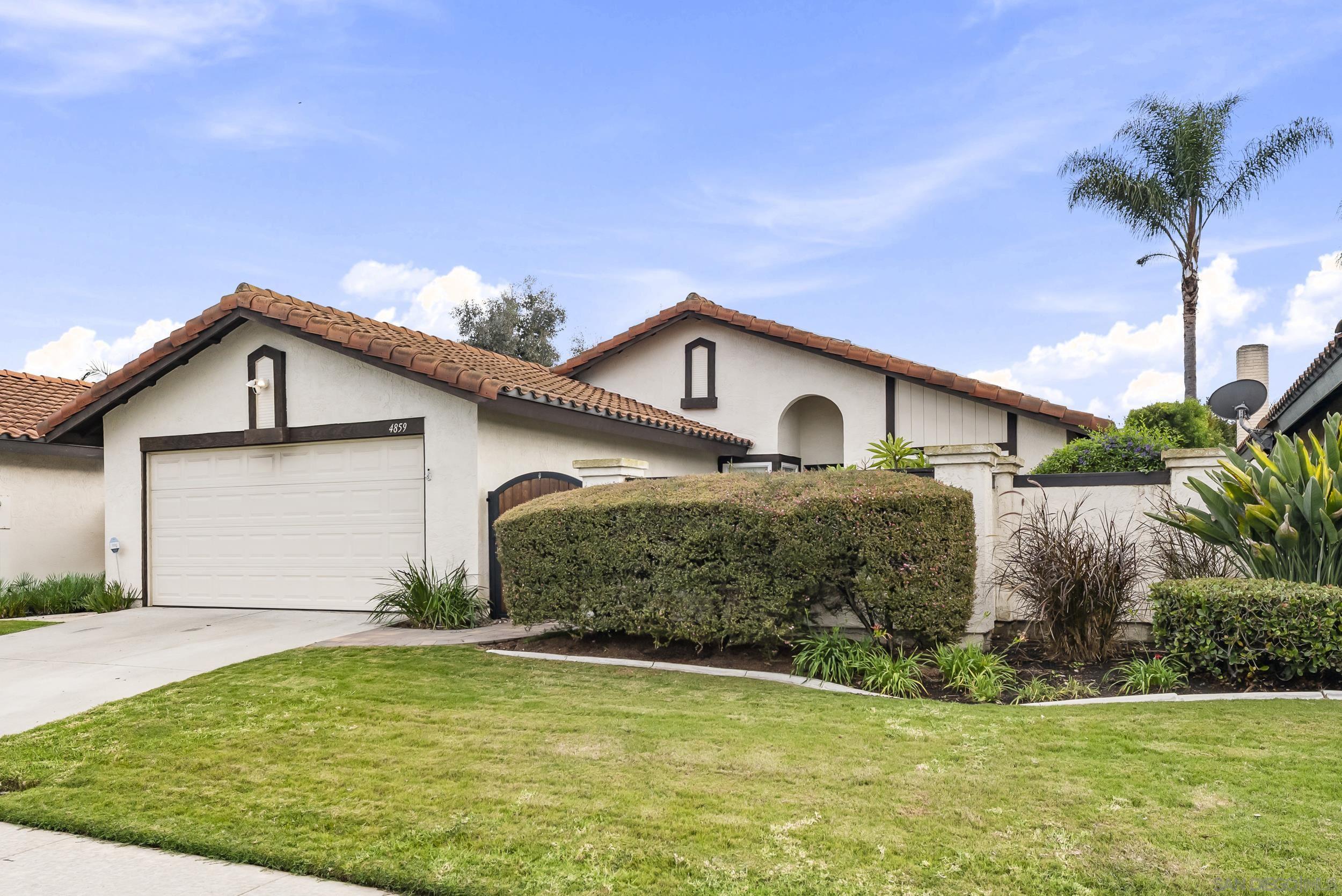 Detail Gallery Image 3 of 41 For 4859  Gardenia St., Oceanside,  CA 92057 - 3 Beds | 2 Baths