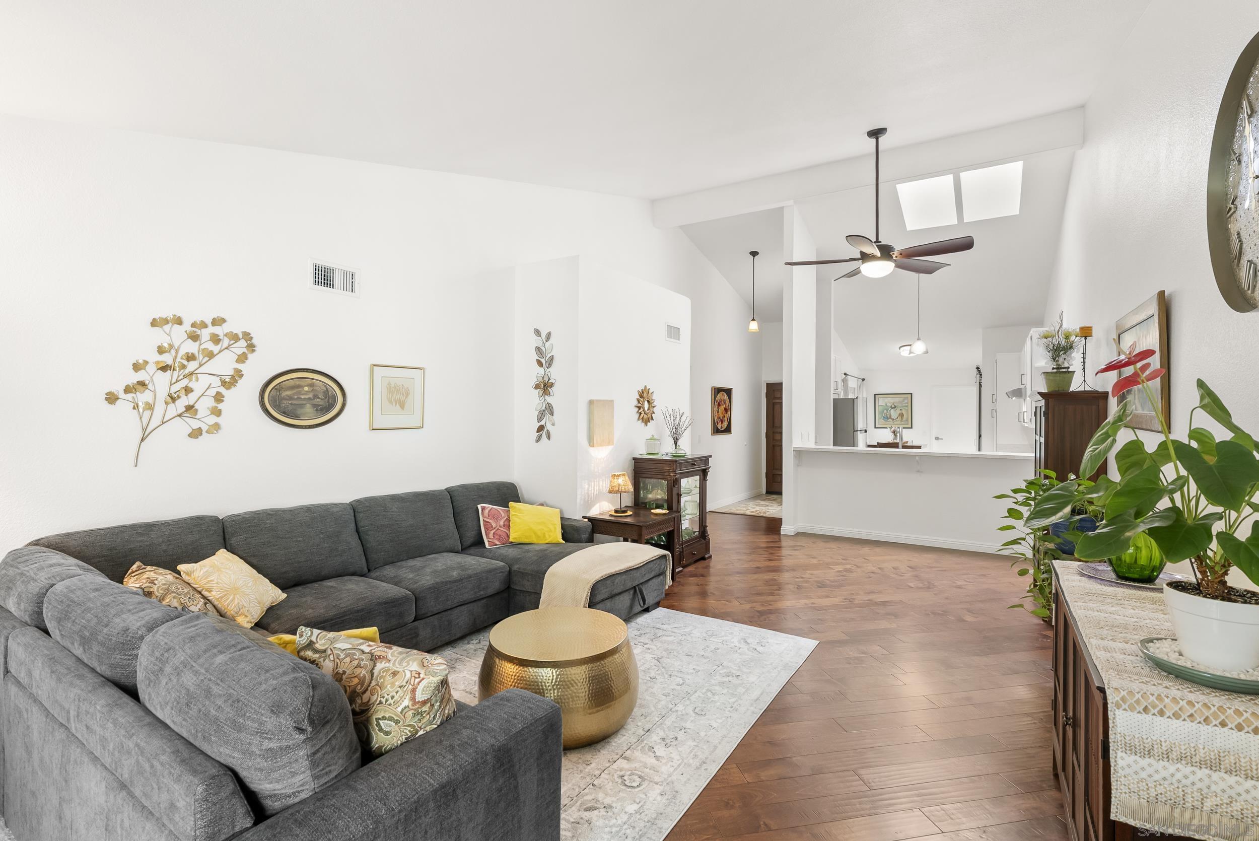 Detail Gallery Image 23 of 41 For 17909  Avenida Alozdra, San Diego,  CA 92128 - 2 Beds | 2 Baths