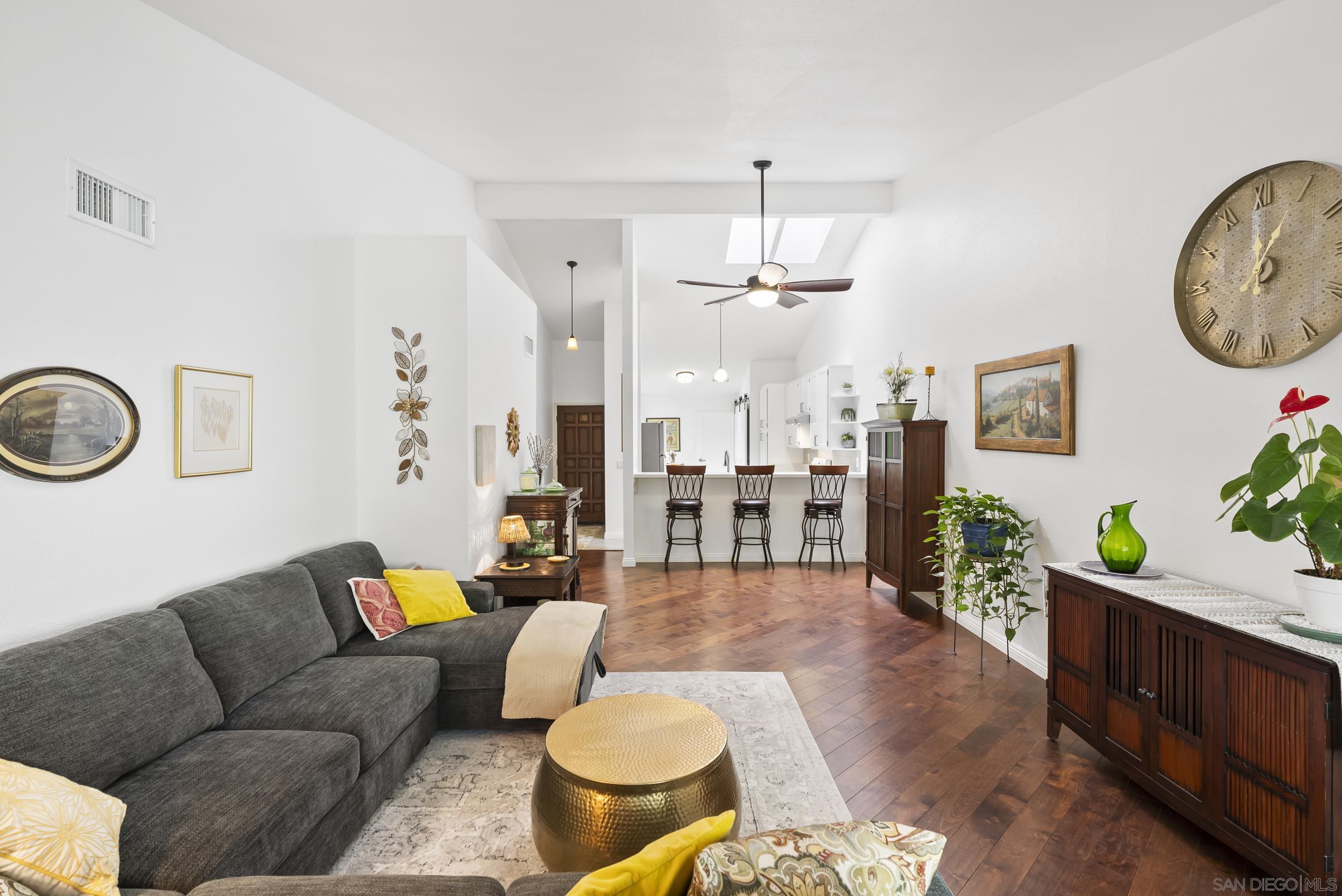 Detail Gallery Image 24 of 41 For 17909  Avenida Alozdra, San Diego,  CA 92128 - 2 Beds | 2 Baths