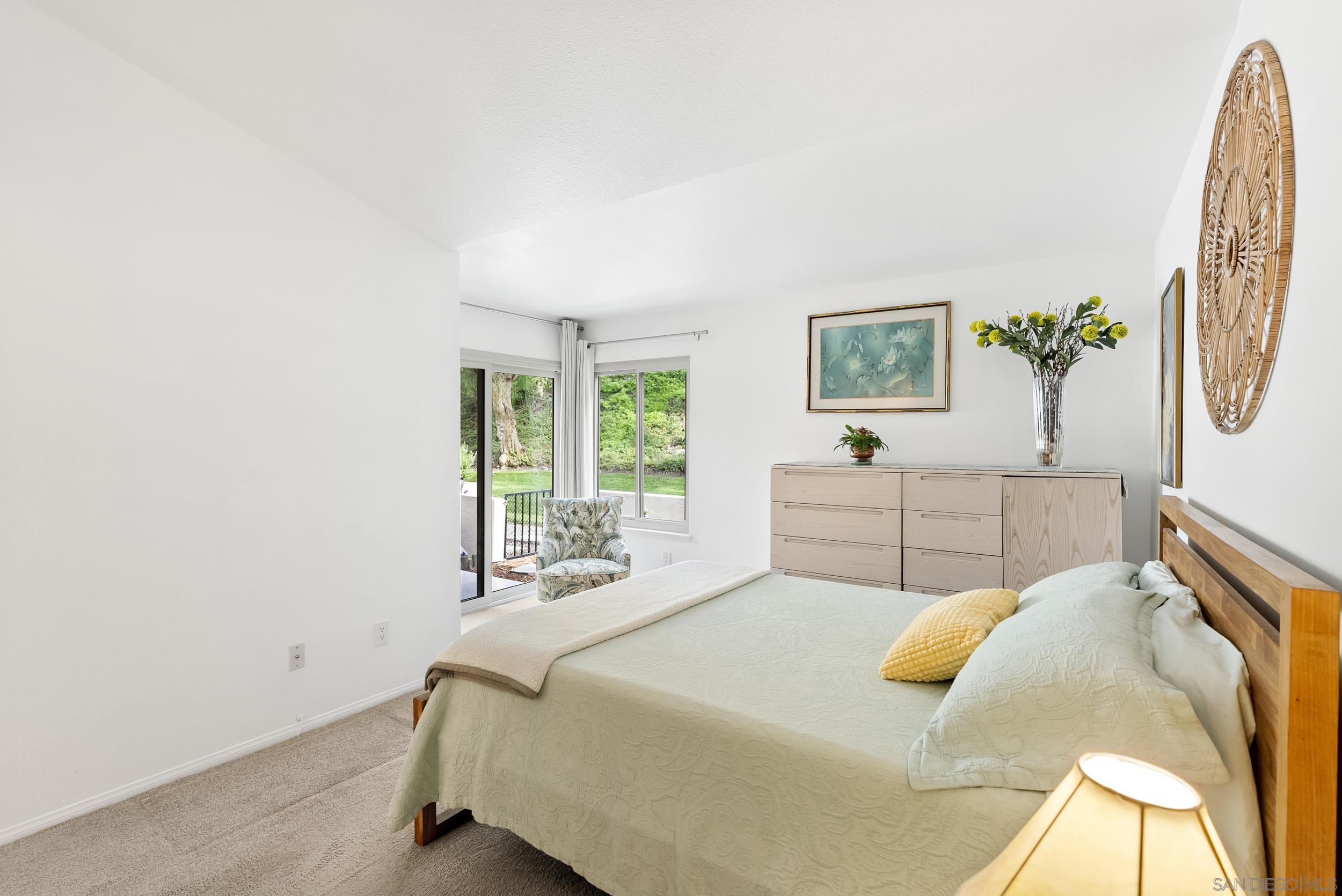 Detail Gallery Image 26 of 41 For 17909  Avenida Alozdra, San Diego,  CA 92128 - 2 Beds | 2 Baths