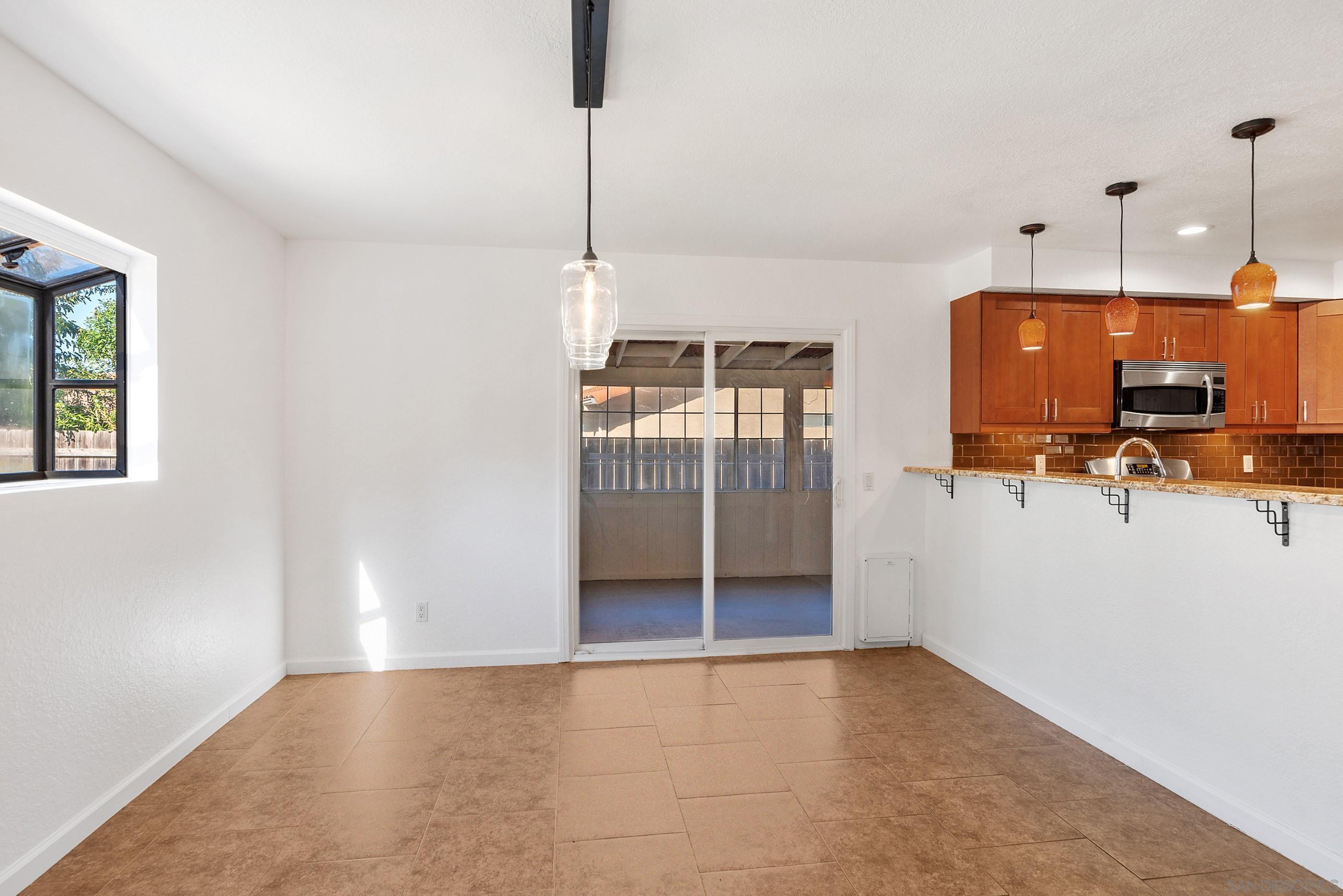 Detail Gallery Image 11 of 49 For 906  Lacebark St, San Marcos,  CA 92069 - 4 Beds | 2 Baths