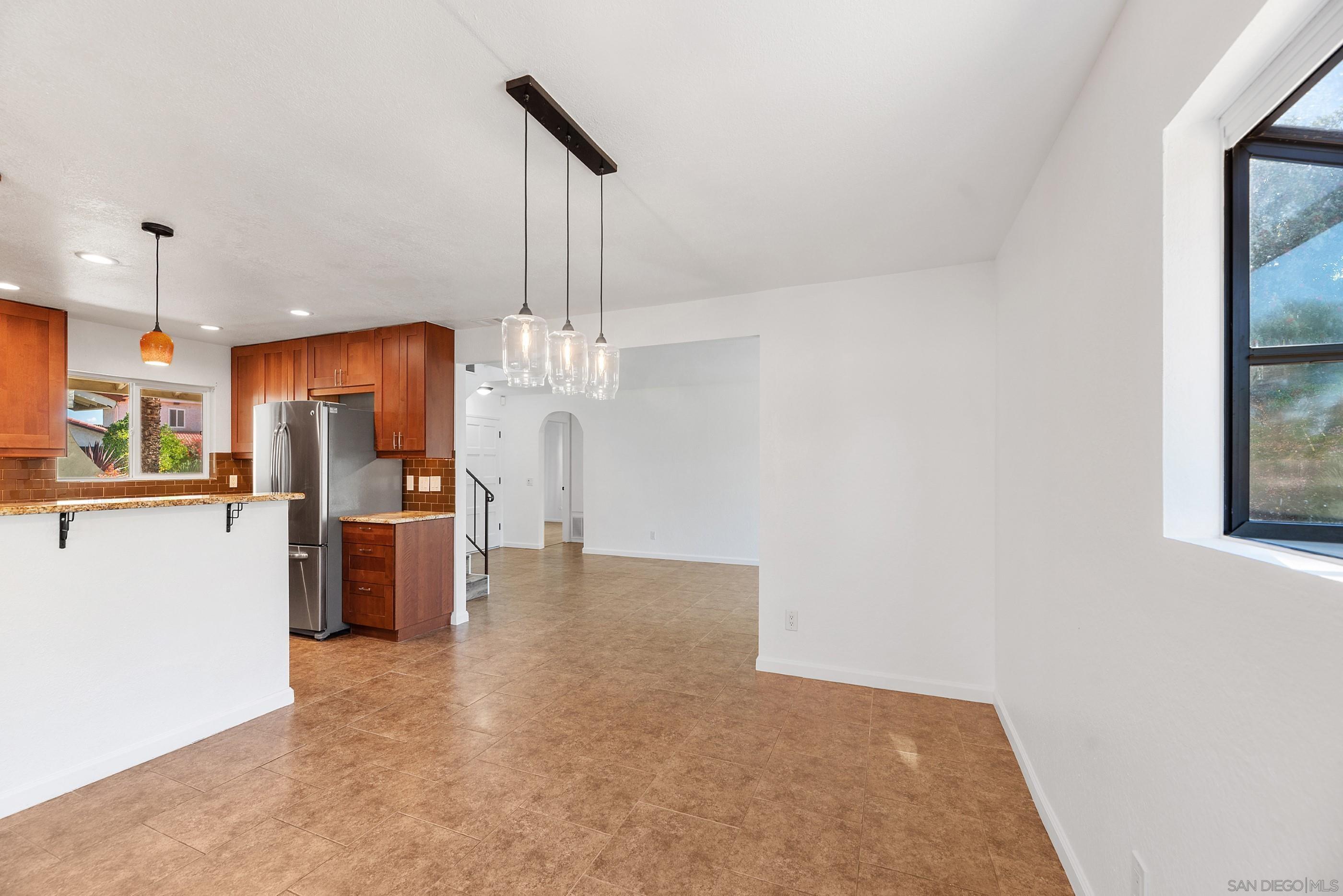 Detail Gallery Image 12 of 49 For 906  Lacebark St, San Marcos,  CA 92069 - 4 Beds | 2 Baths