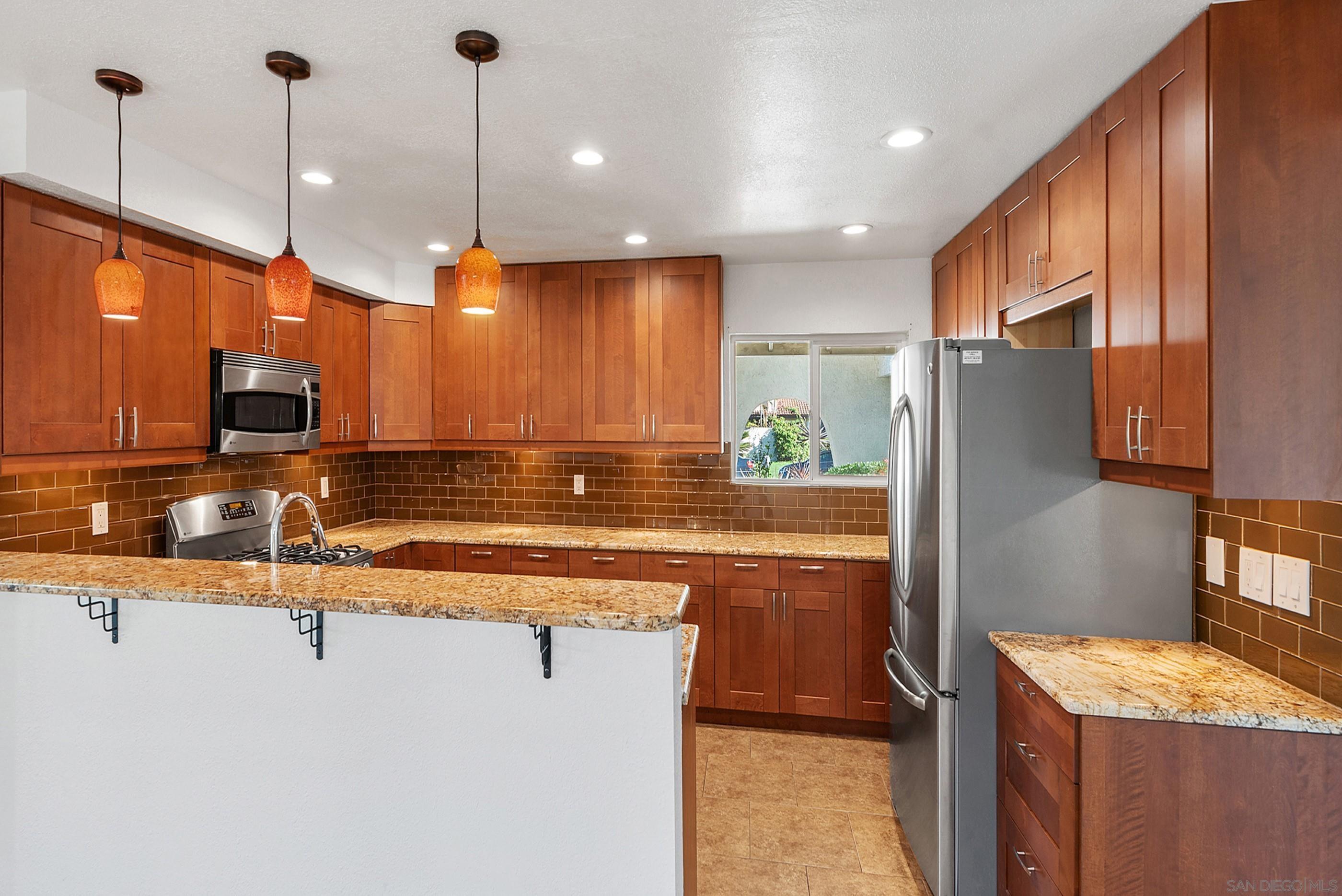 Detail Gallery Image 14 of 49 For 906  Lacebark St, San Marcos,  CA 92069 - 4 Beds | 2 Baths