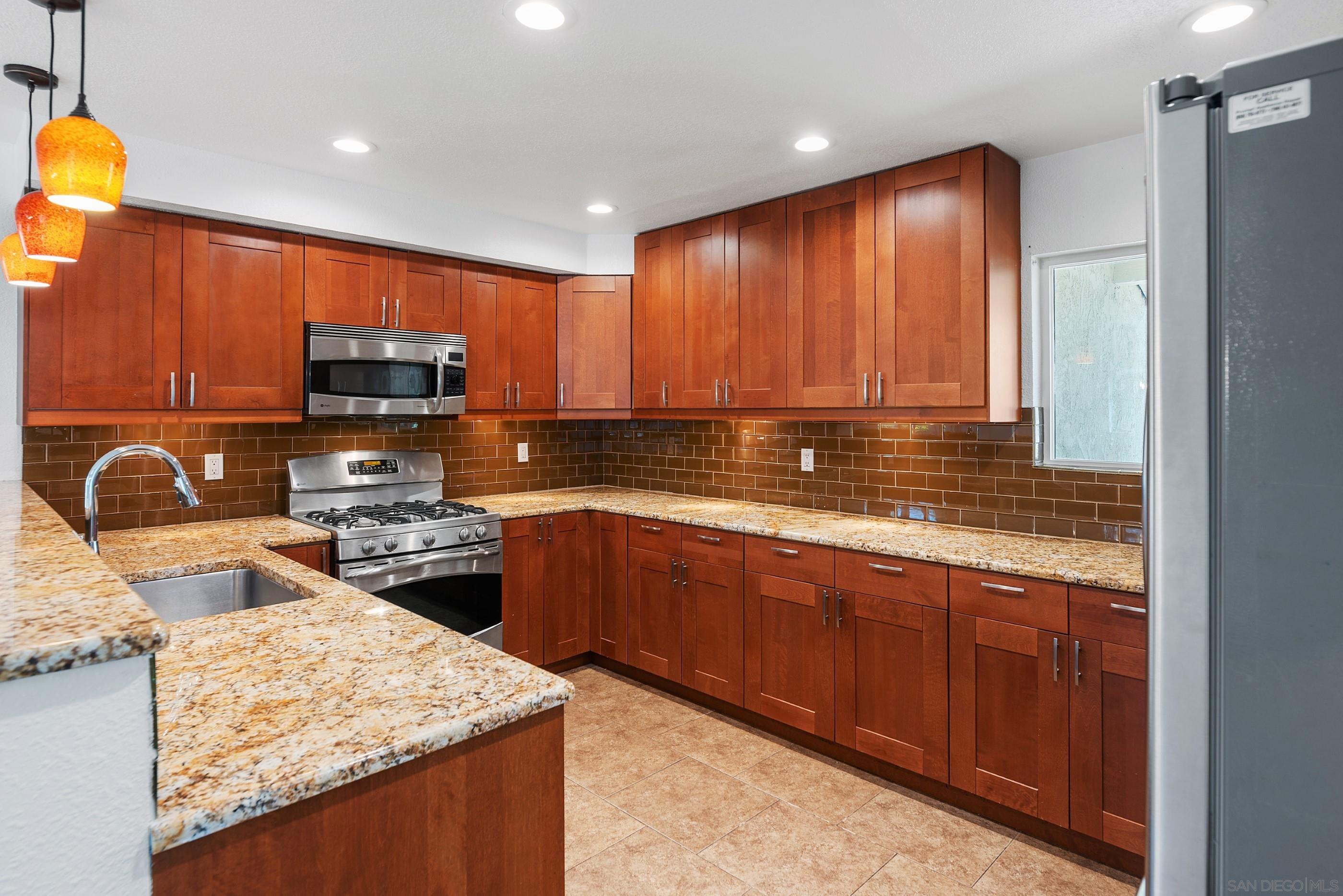 Detail Gallery Image 16 of 49 For 906  Lacebark St, San Marcos,  CA 92069 - 4 Beds | 2 Baths