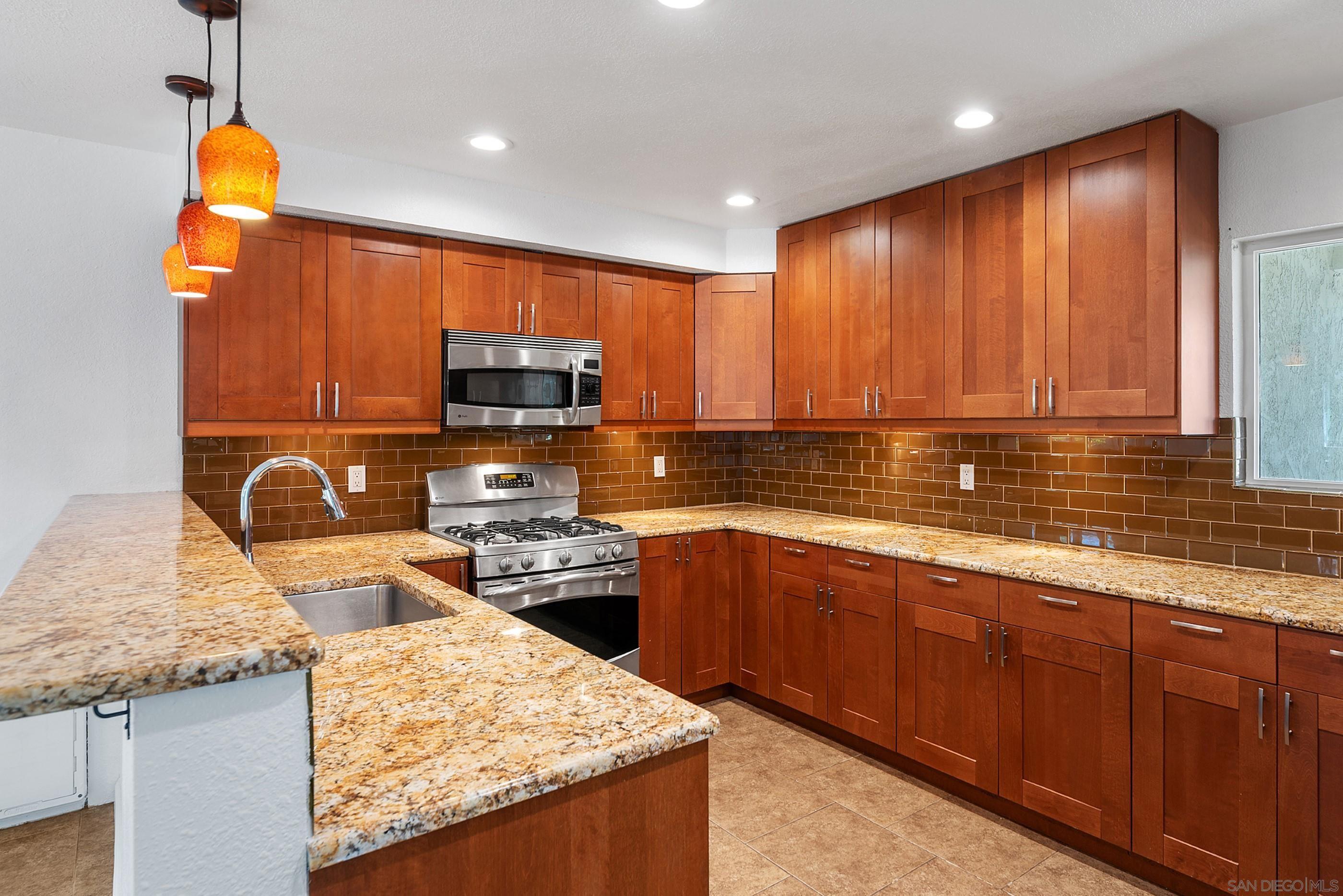 Detail Gallery Image 17 of 49 For 906  Lacebark St, San Marcos,  CA 92069 - 4 Beds | 2 Baths