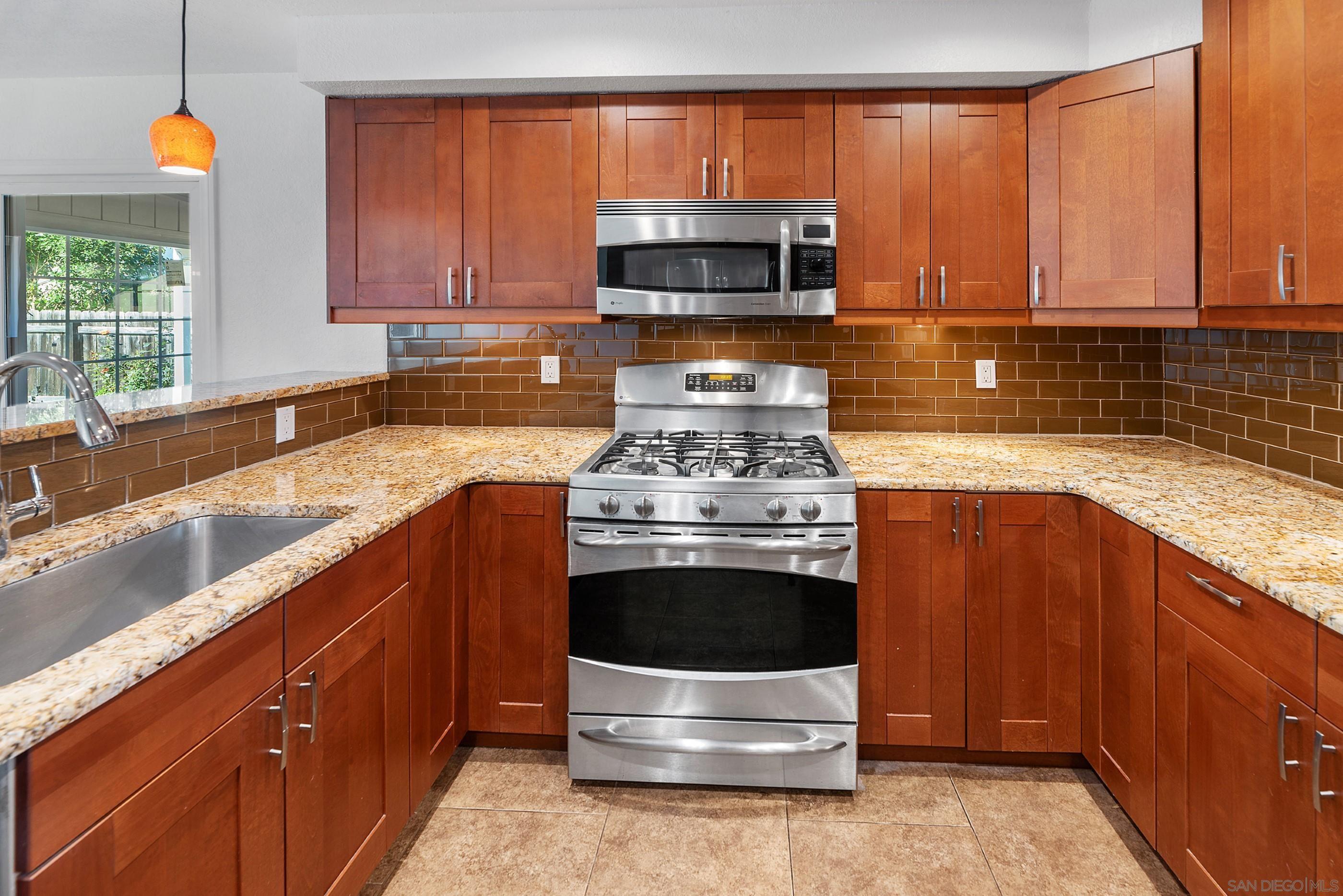 Detail Gallery Image 18 of 49 For 906  Lacebark St, San Marcos,  CA 92069 - 4 Beds | 2 Baths