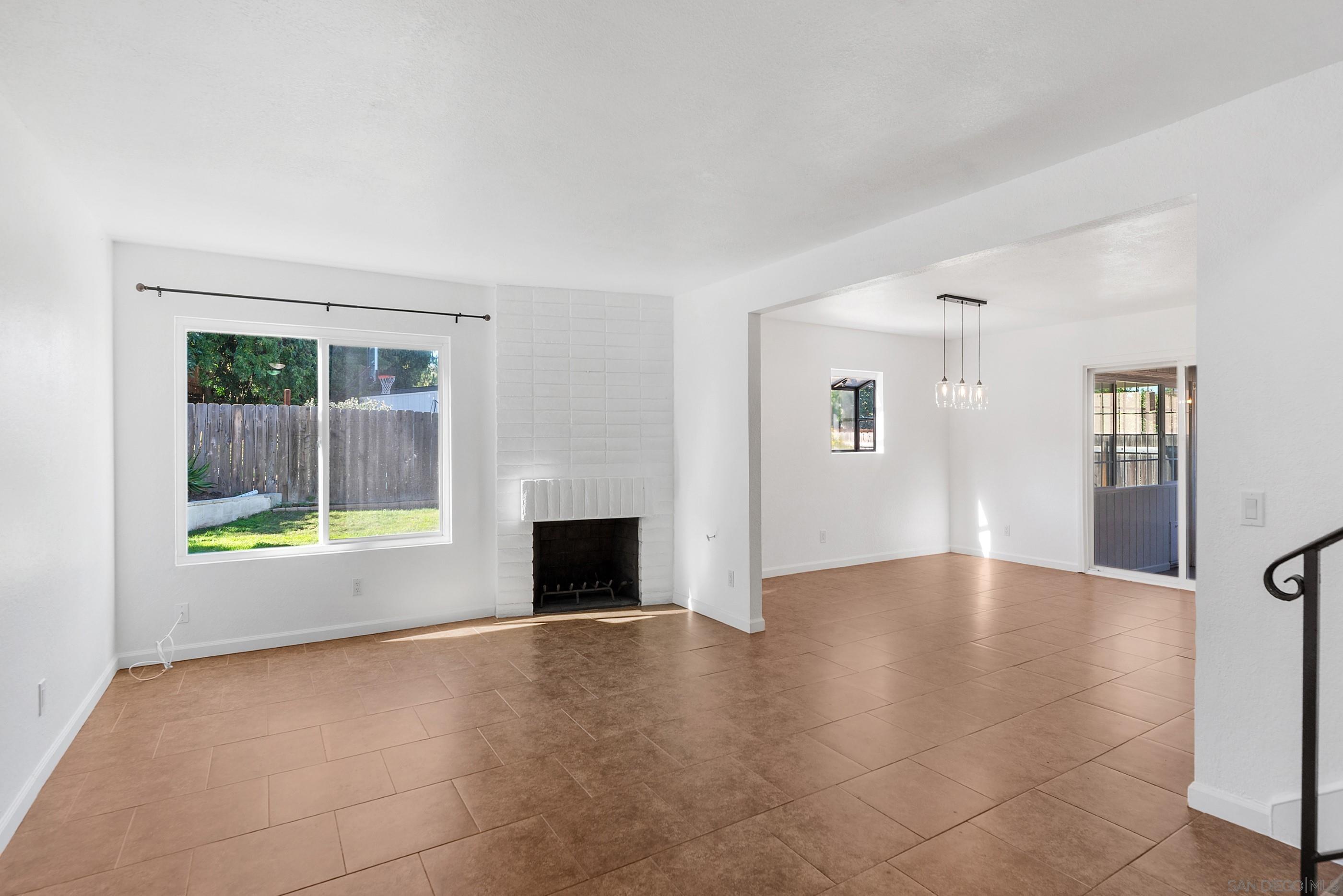 Detail Gallery Image 8 of 49 For 906  Lacebark St, San Marcos,  CA 92069 - 4 Beds | 2 Baths