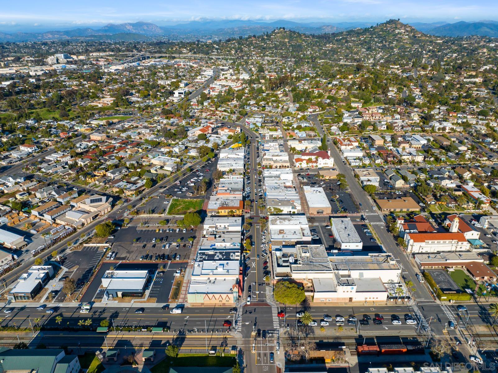 Detail Gallery Image 11 of 75 For 3935  Sacramento Dr, La Mesa,  CA 91941 - 5 Beds | 4 Baths