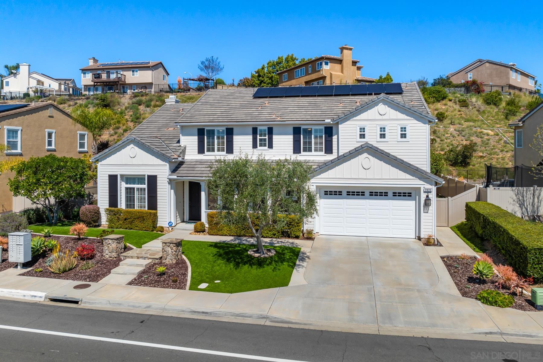 Detail Gallery Image 3 of 75 For 3935  Sacramento Dr, La Mesa,  CA 91941 - 5 Beds | 4 Baths