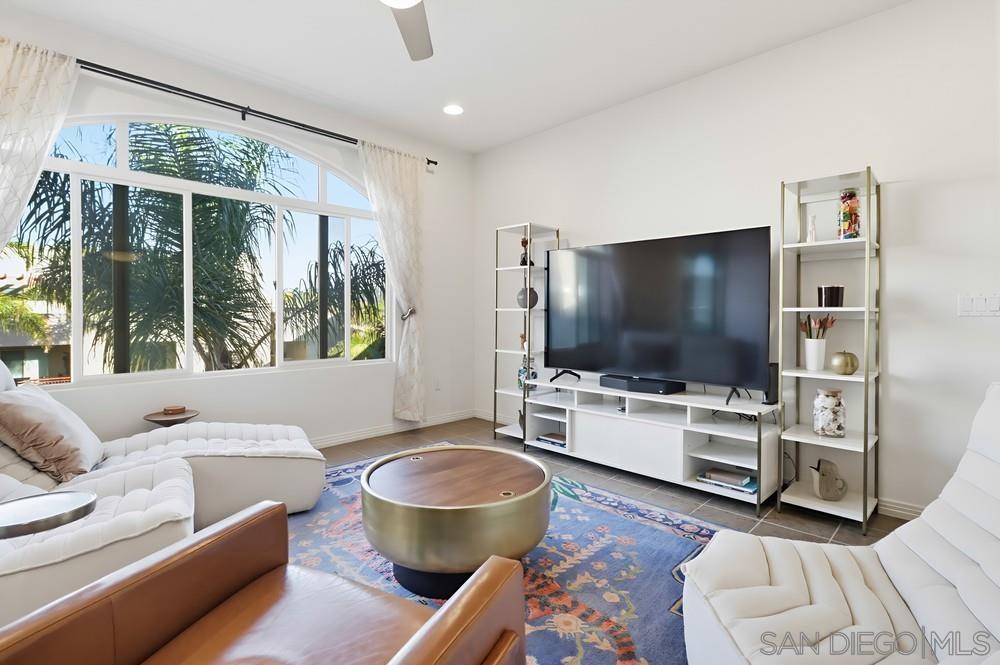 Detail Gallery Image 2 of 36 For 8233  Station Village Ln  #2409,  San Diego,  CA 92108 - 2 Beds | 2 Baths