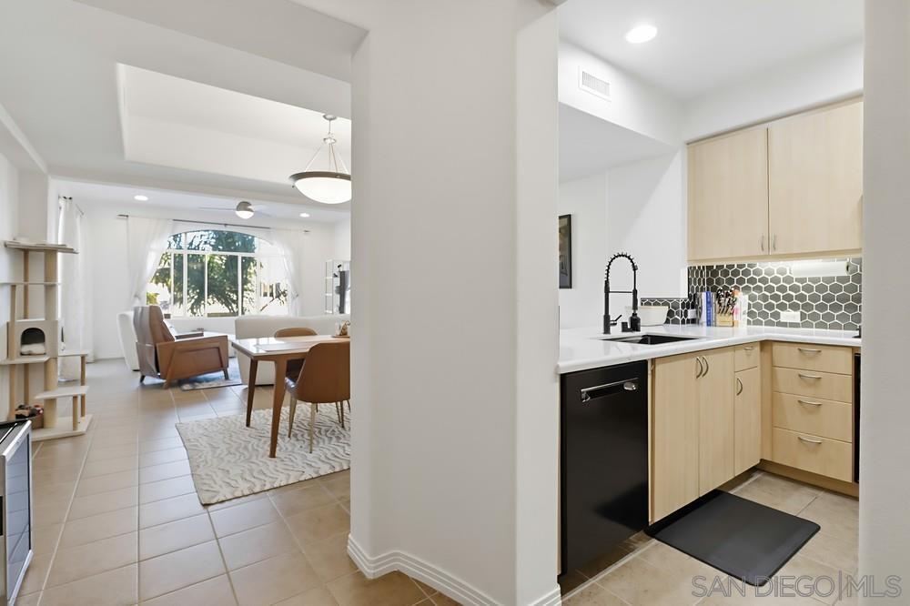 Detail Gallery Image 11 of 36 For 8233  Station Village Ln  #2409,  San Diego,  CA 92108 - 2 Beds | 2 Baths