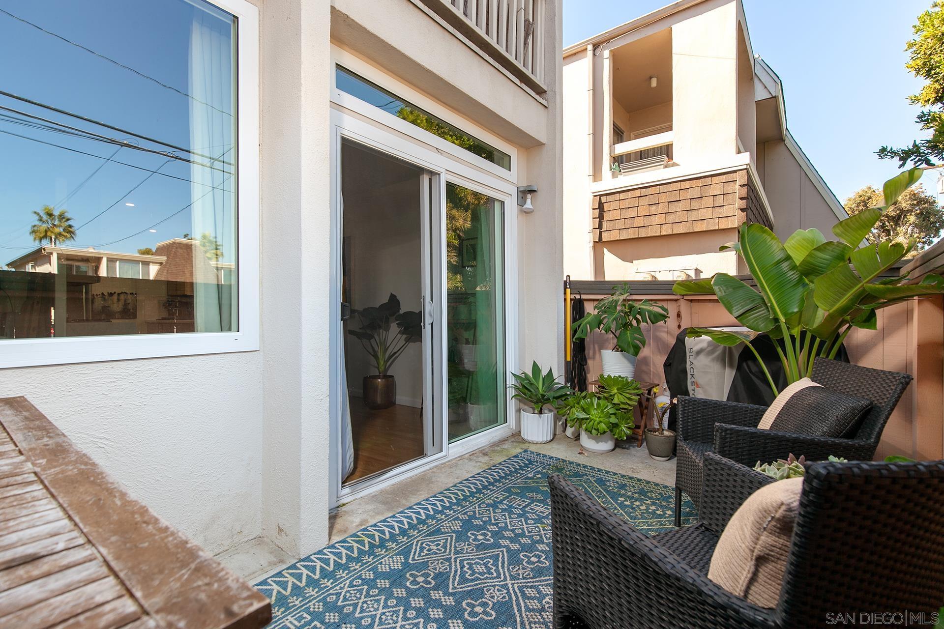 Front Image Thumbnail for SD250044681