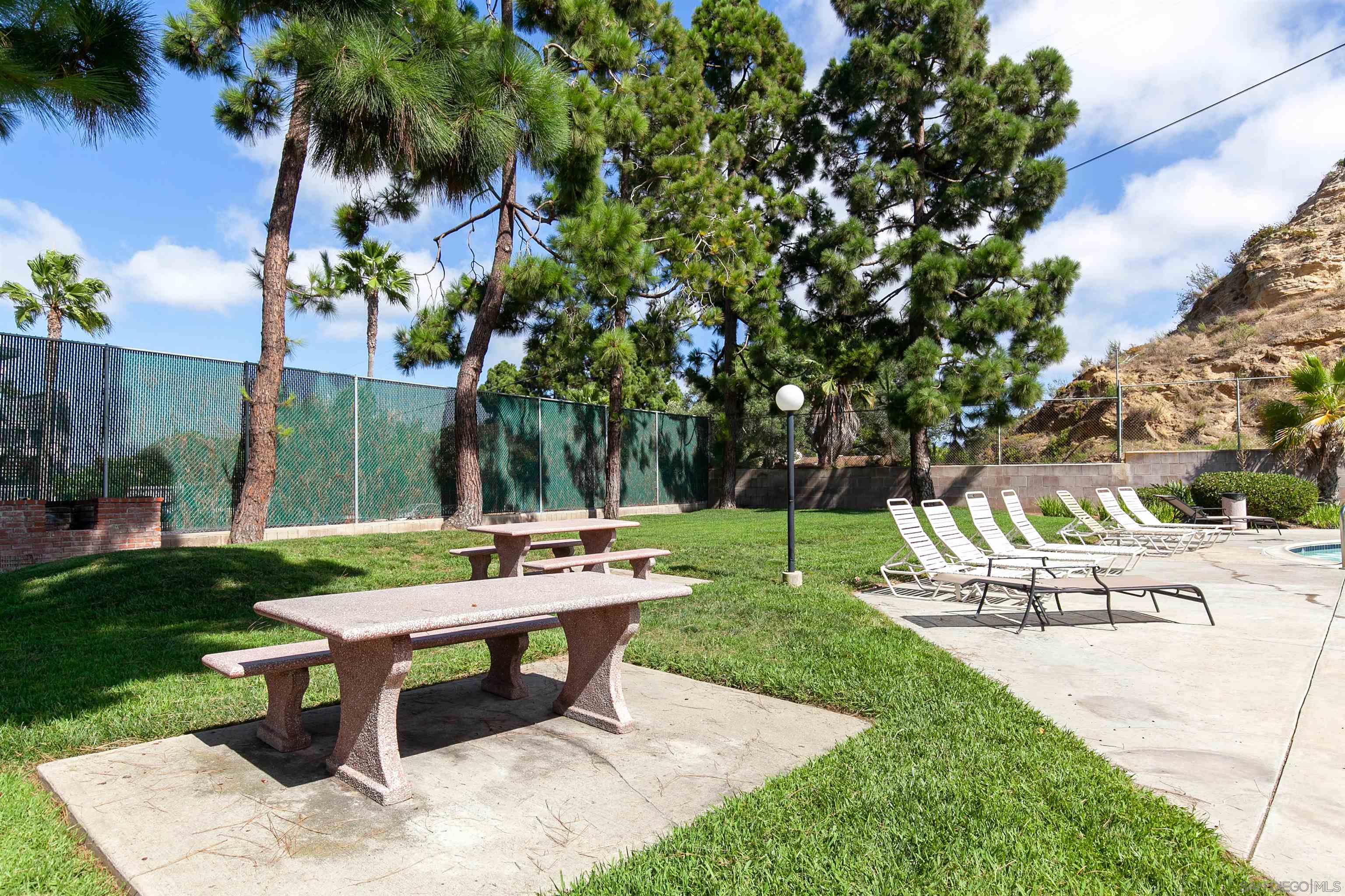 Detail Gallery Image 39 of 52 For 3845  Groton St  #1,  San Diego,  CA 92110 - 1 Beds | 1 Baths