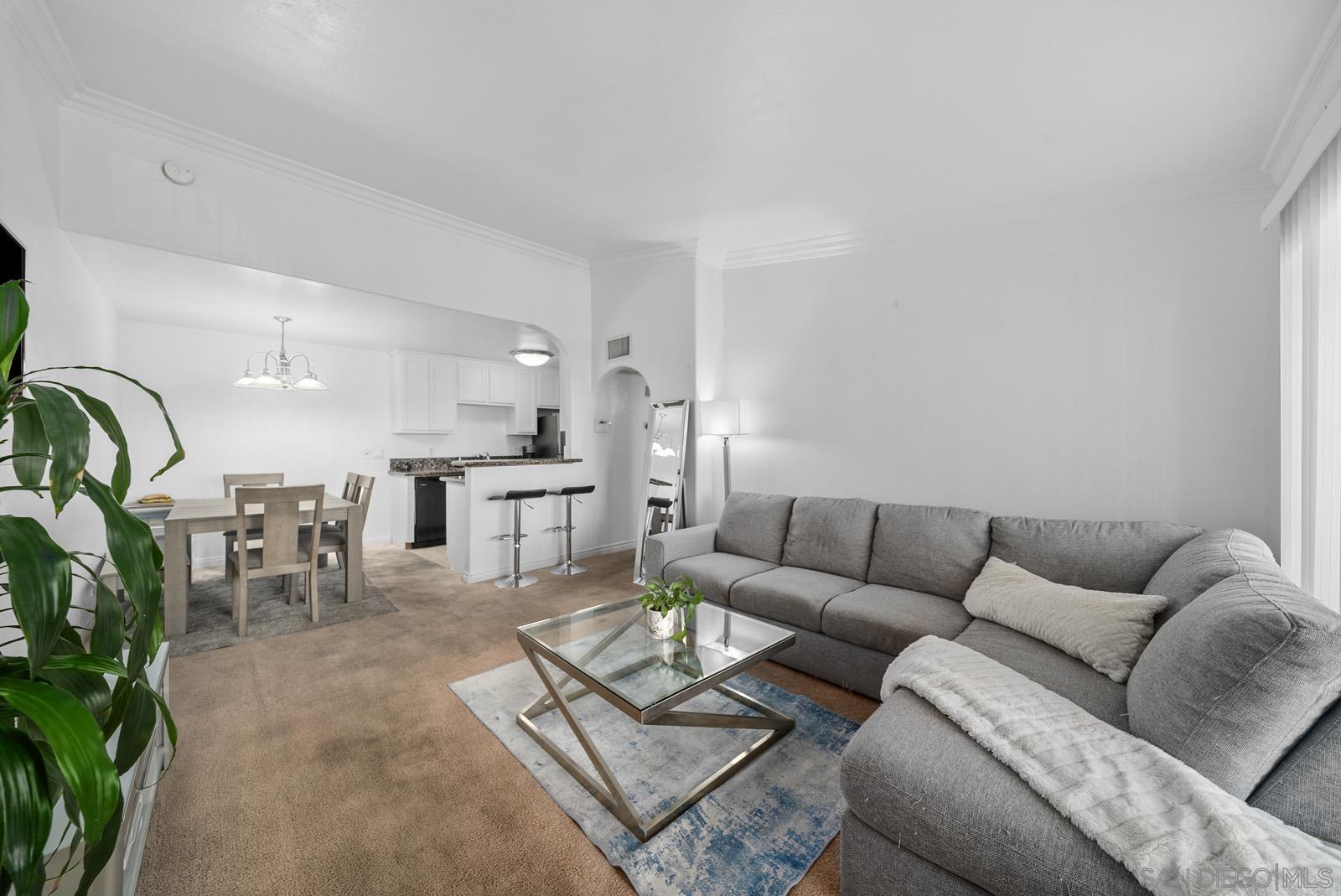 Front Image Thumbnail for SD250044684