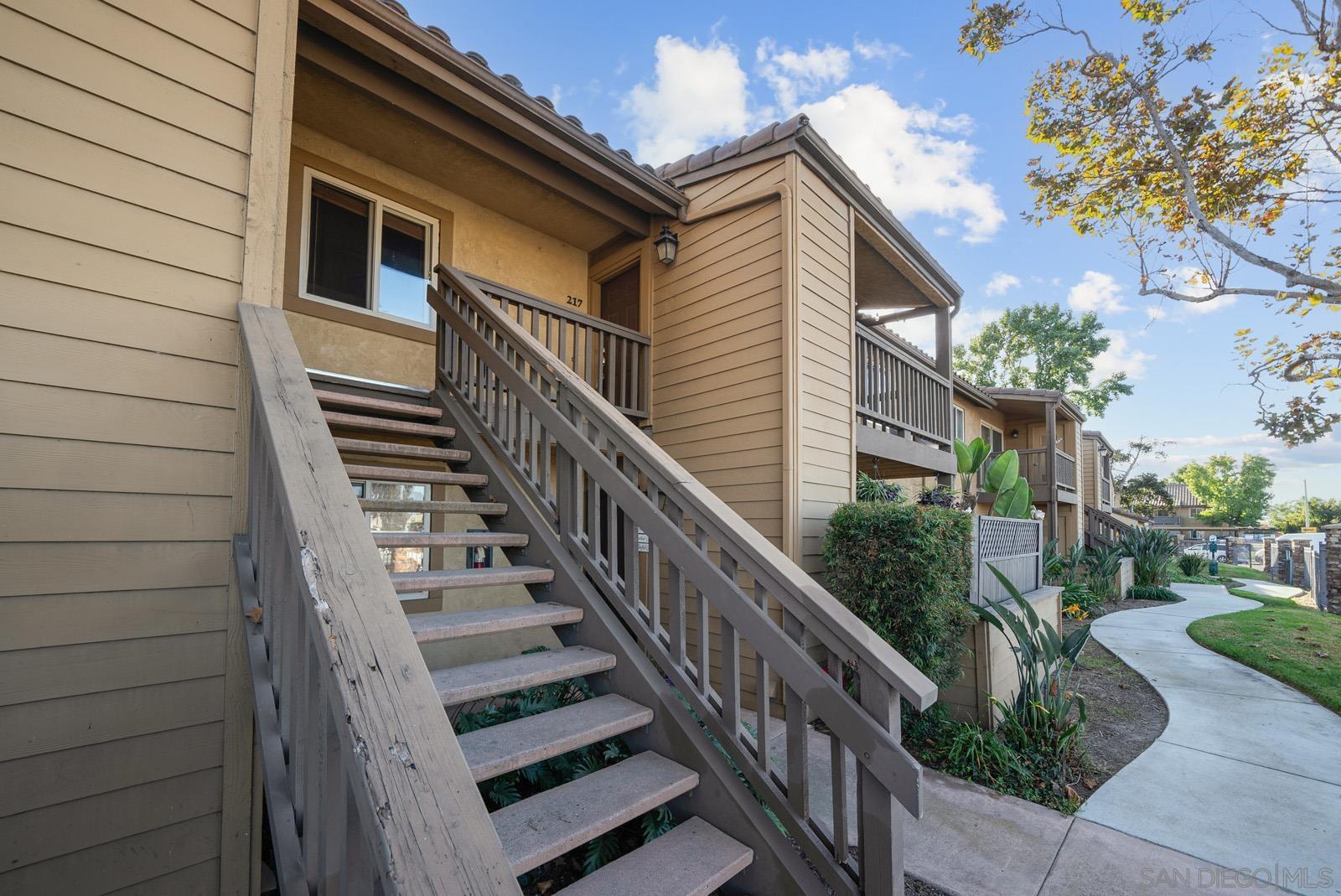 Detail Gallery Image 15 of 27 For 1975  Avenida Del Mexico  #217,  San Diego,  CA 92154 - 1 Beds | 1 Baths