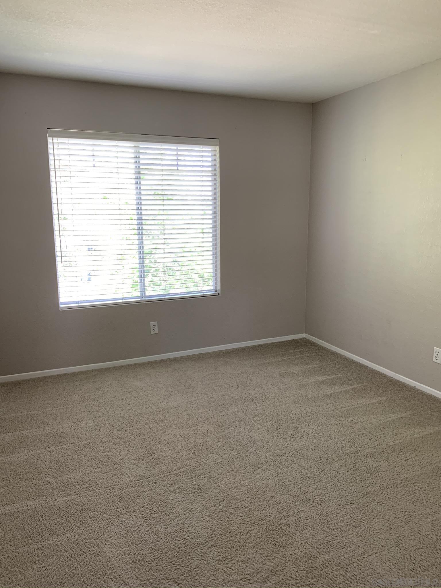 Detail Gallery Image 4 of 21 For 3619  Ruette De Ville, San Diego,  CA 92130 - 3 Beds | 2/1 Baths