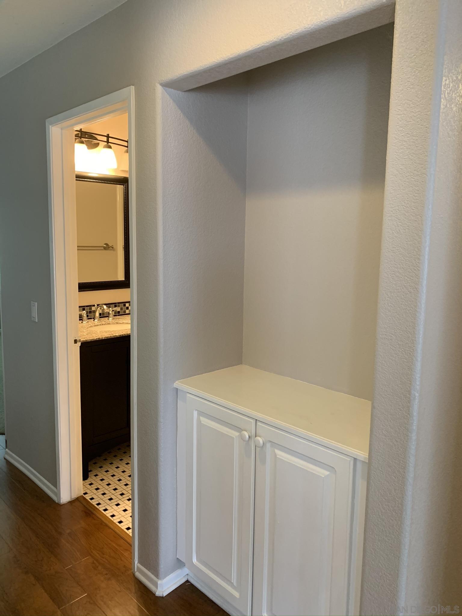 Detail Gallery Image 6 of 21 For 3619  Ruette De Ville, San Diego,  CA 92130 - 3 Beds | 2/1 Baths