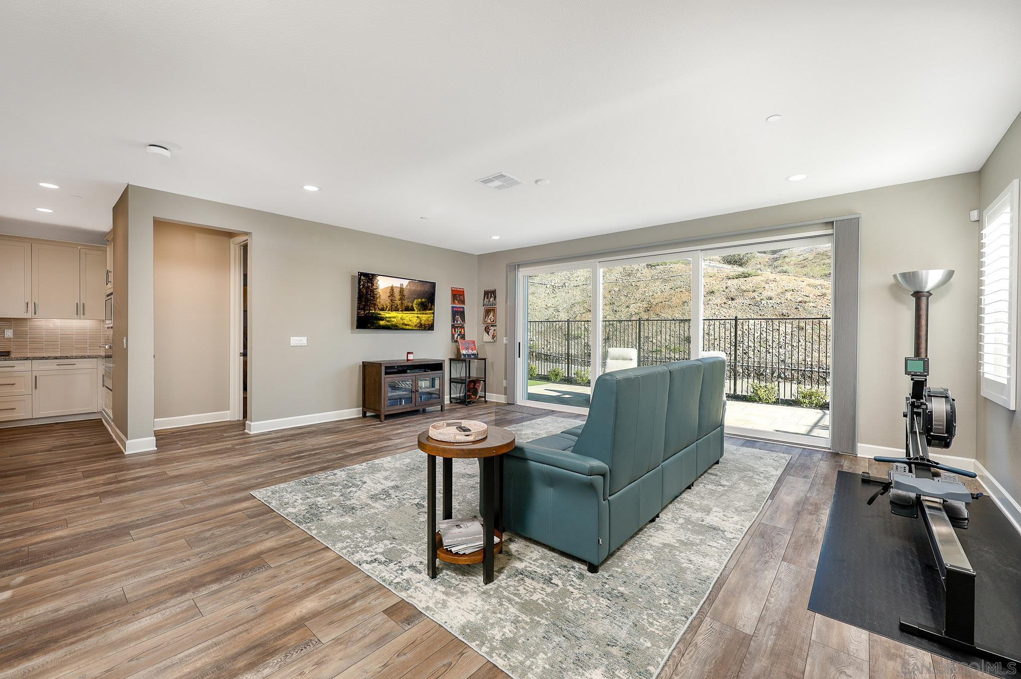 Detail Gallery Image 5 of 32 For 893  Woodhaven Rd, San Marcos,  CA 92069 - 4 Beds | 2/1 Baths