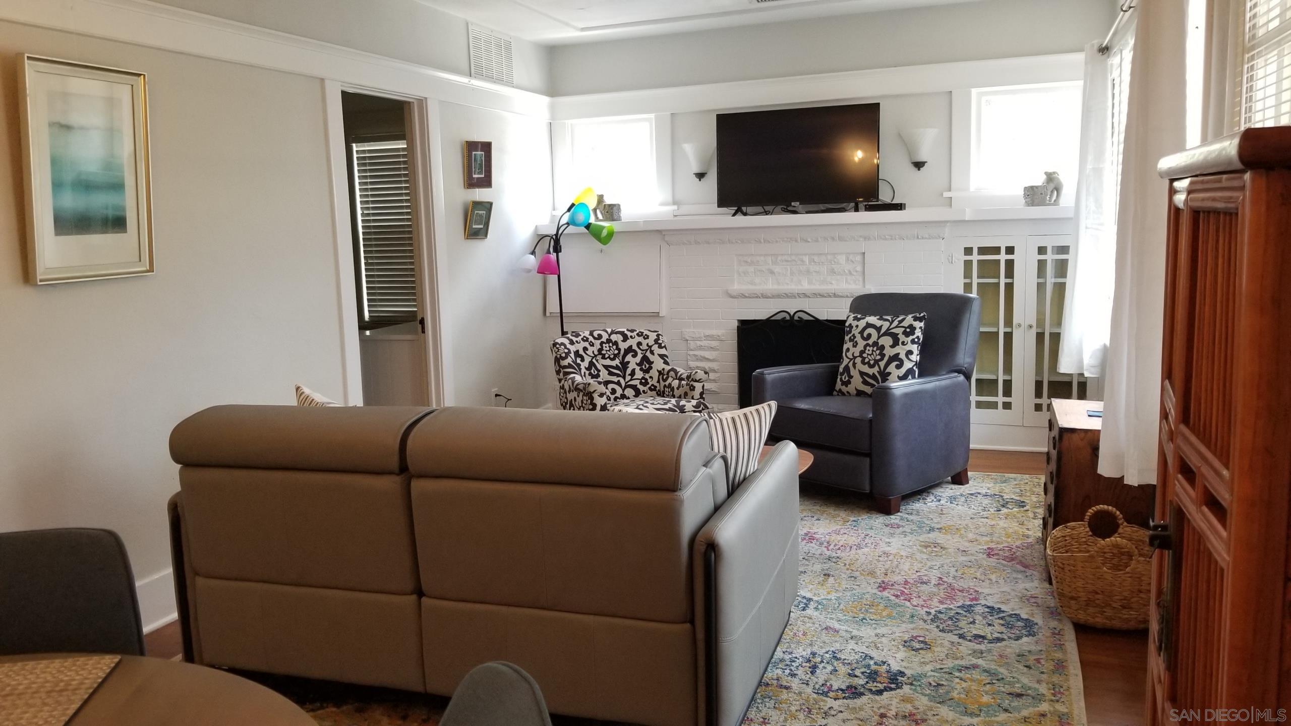 Detail Gallery Image 14 of 38 For 817  Olive Ave, Coronado,  CA 92118 - 2 Beds | 2 Baths