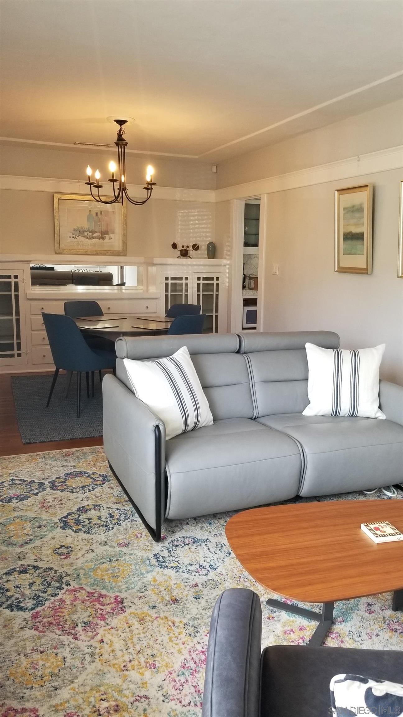 Detail Gallery Image 15 of 38 For 817  Olive Ave, Coronado,  CA 92118 - 2 Beds | 2 Baths