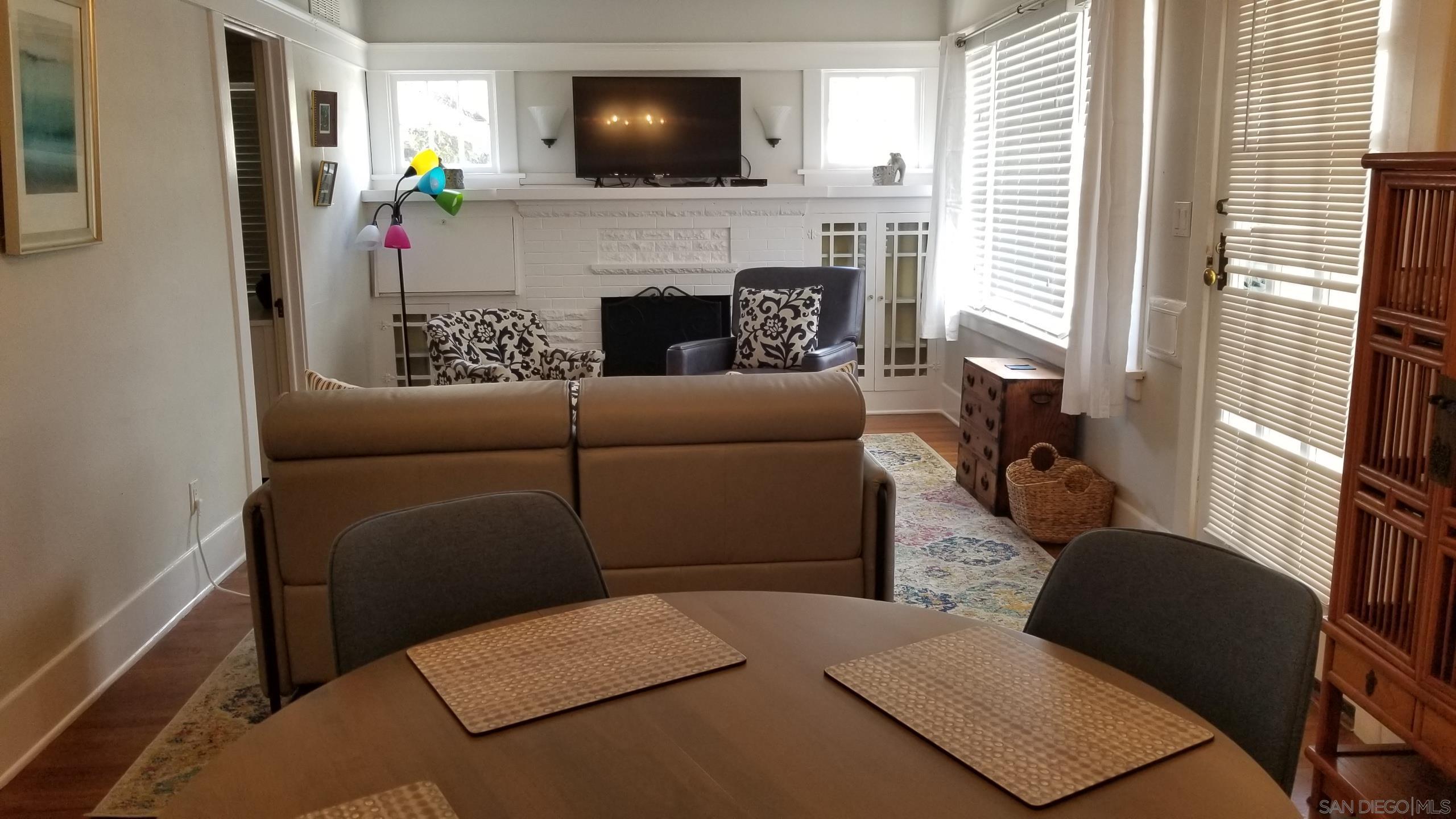 Detail Gallery Image 17 of 38 For 817  Olive Ave, Coronado,  CA 92118 - 2 Beds | 2 Baths