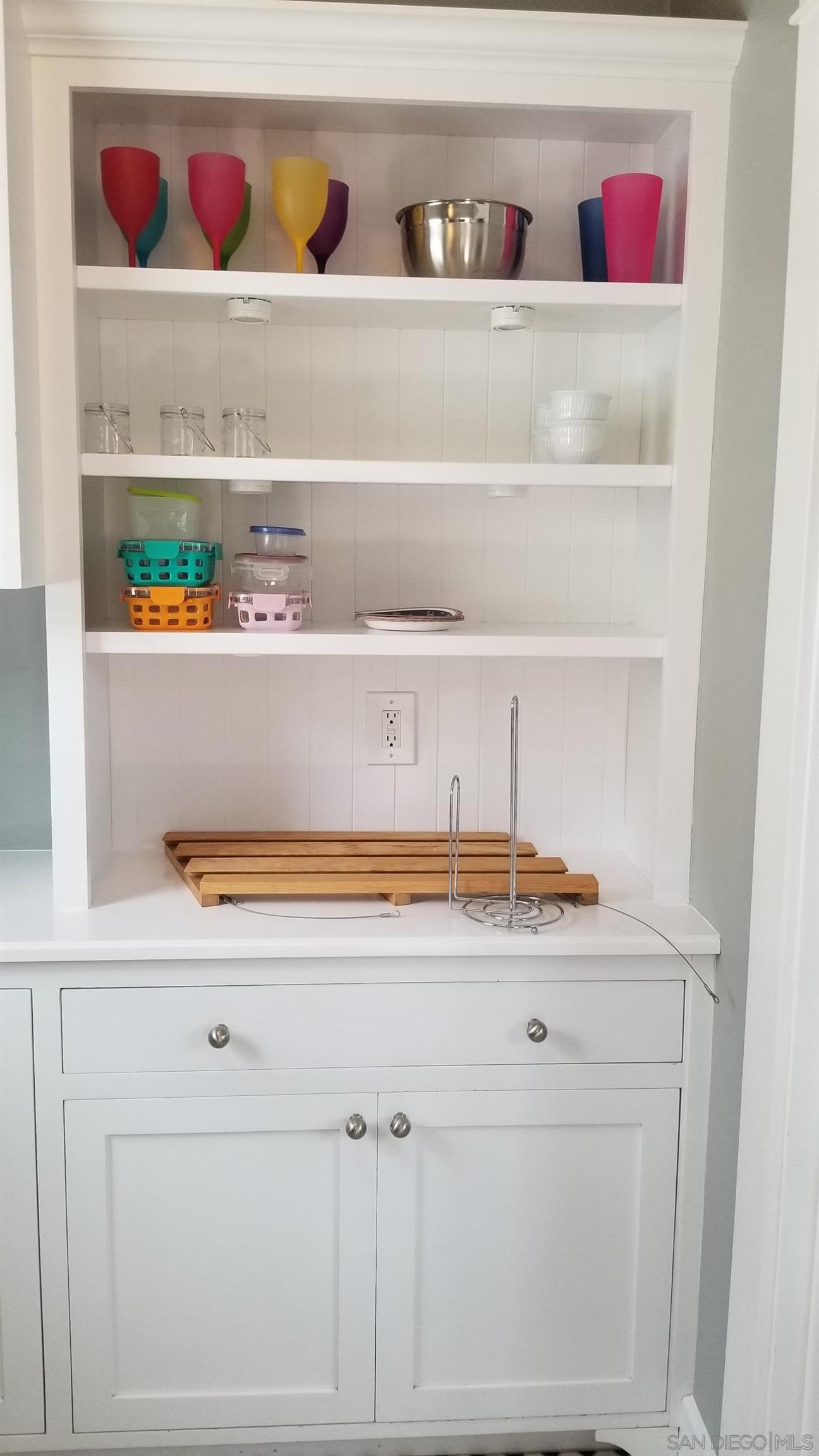 Detail Gallery Image 27 of 38 For 817  Olive Ave, Coronado,  CA 92118 - 2 Beds | 2 Baths