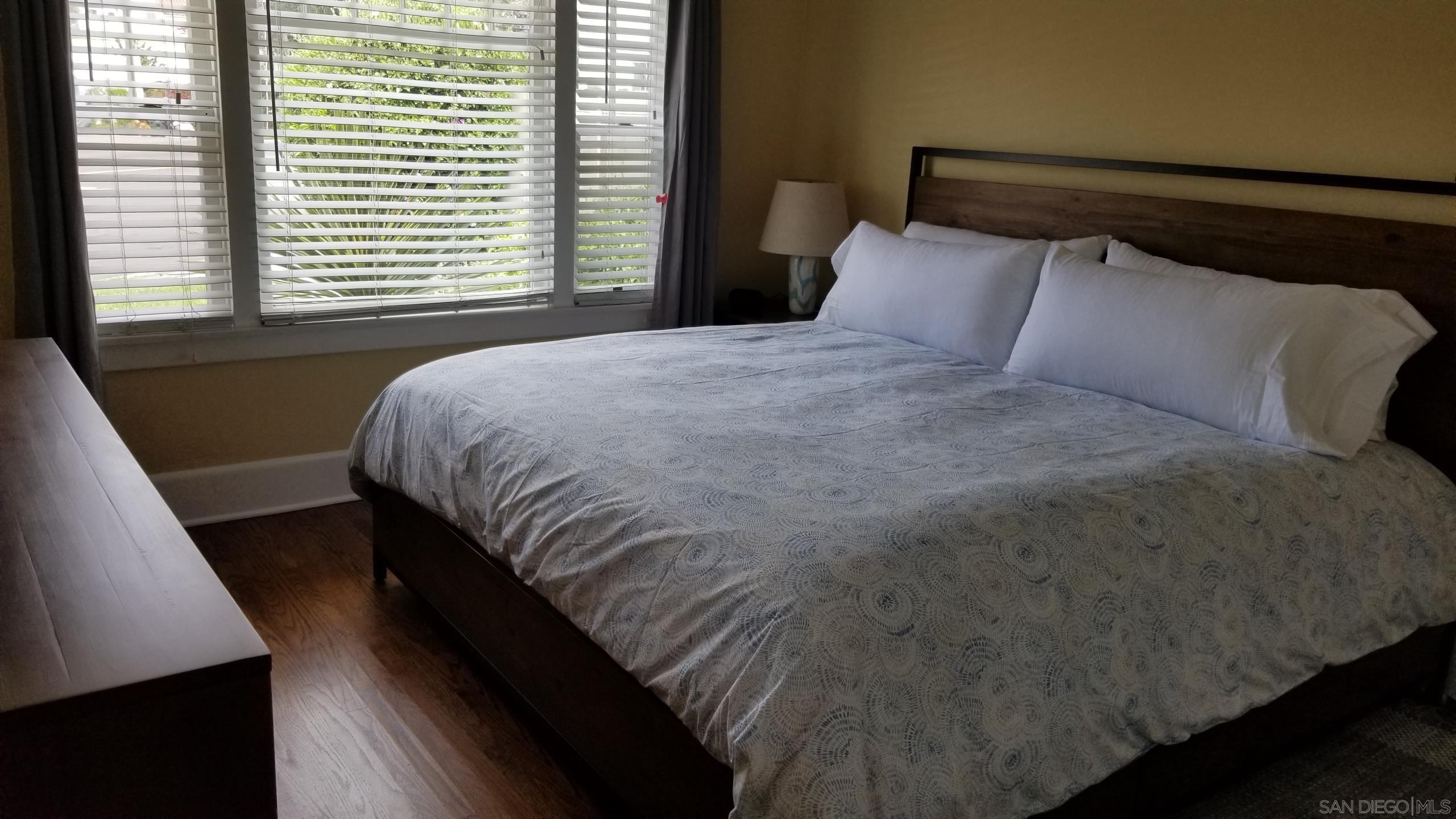 Detail Gallery Image 29 of 38 For 817  Olive Ave, Coronado,  CA 92118 - 2 Beds | 2 Baths