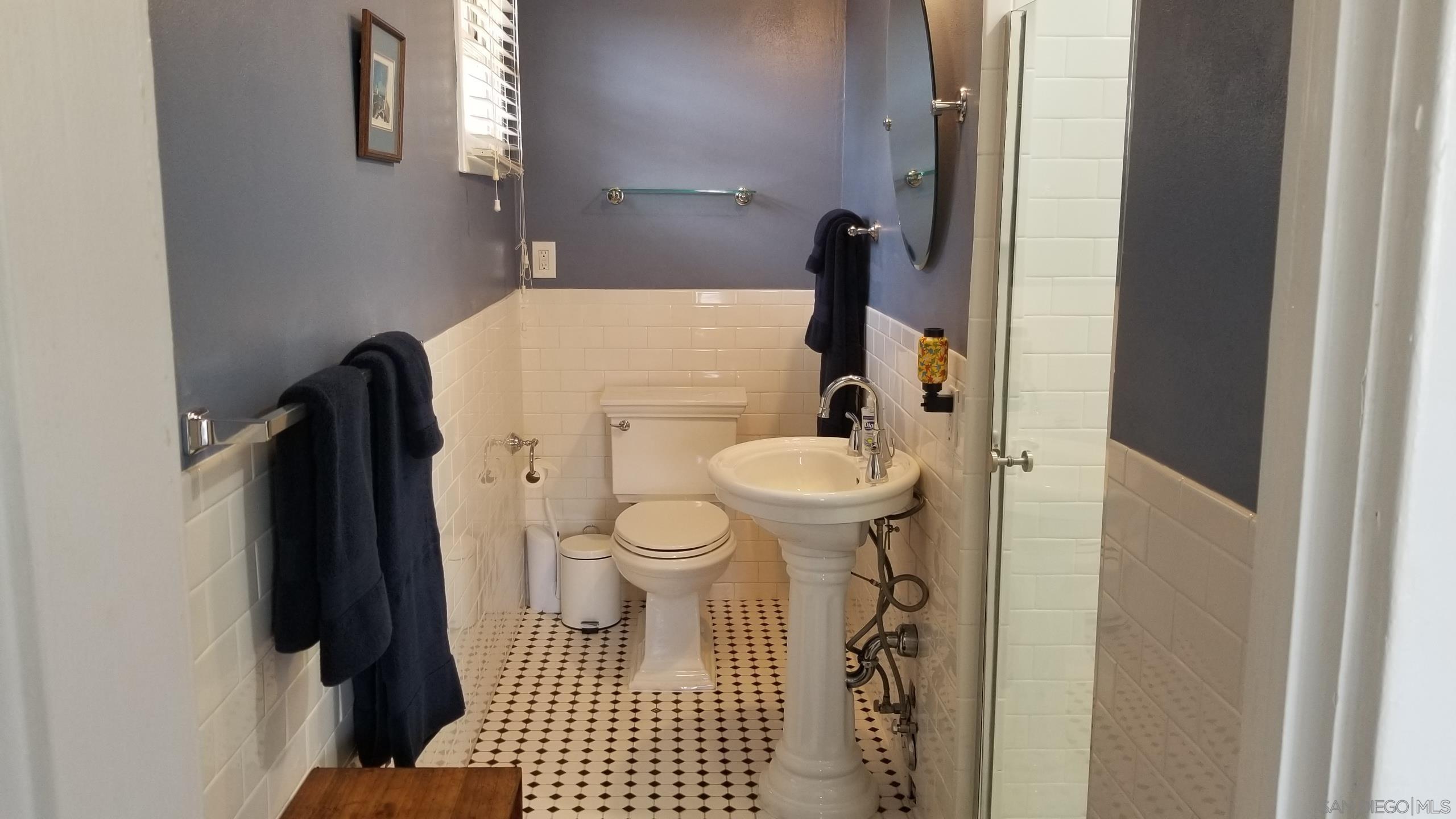 Detail Gallery Image 31 of 38 For 817  Olive Ave, Coronado,  CA 92118 - 2 Beds | 2 Baths