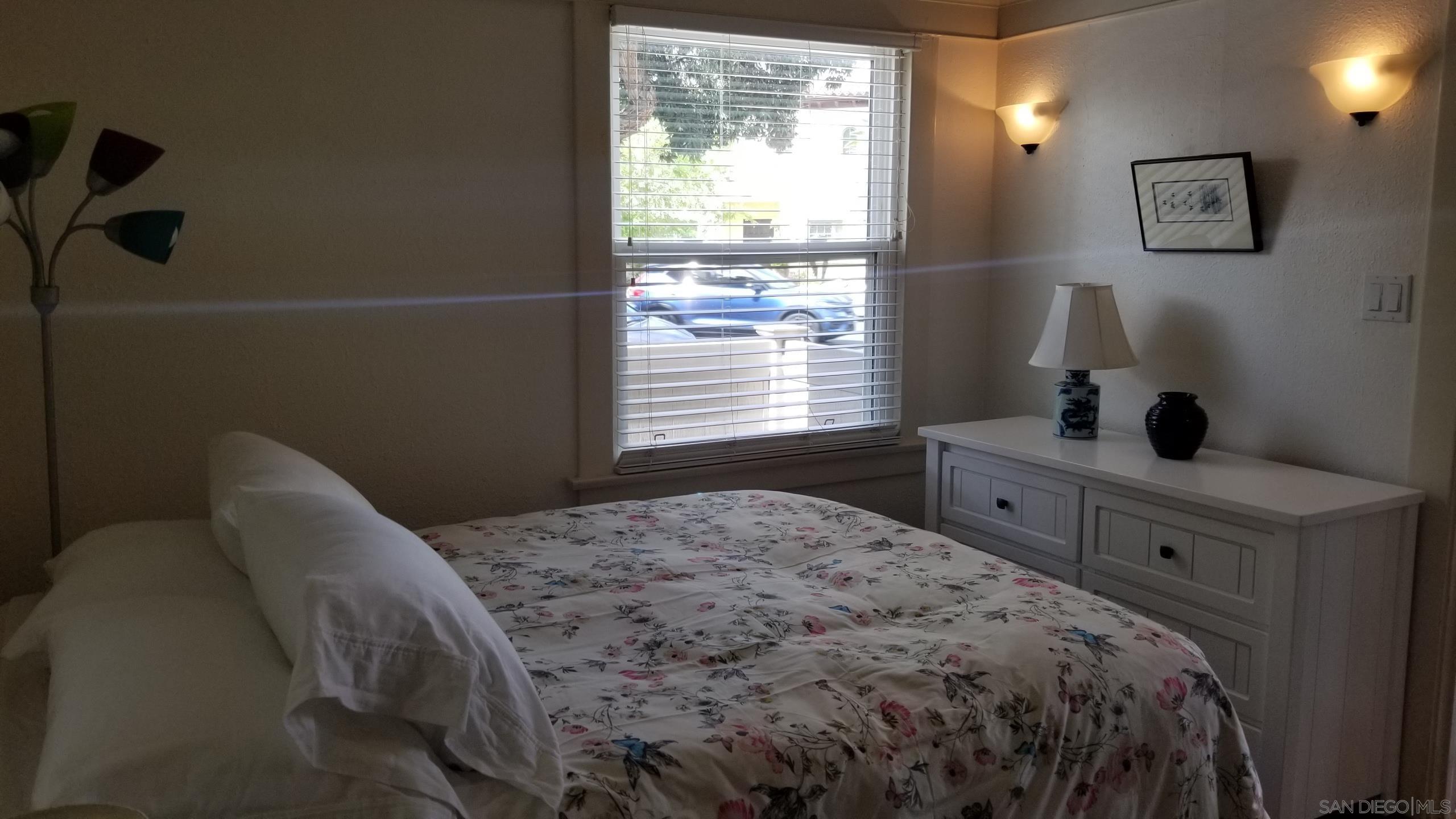 Detail Gallery Image 35 of 38 For 817  Olive Ave, Coronado,  CA 92118 - 2 Beds | 2 Baths