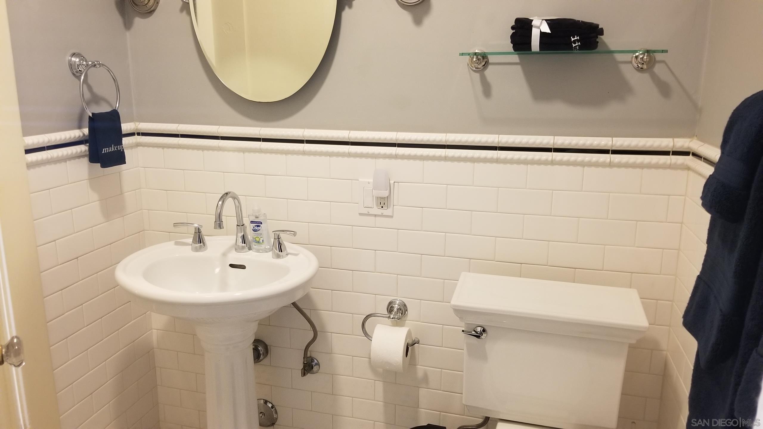 Detail Gallery Image 38 of 38 For 817  Olive Ave, Coronado,  CA 92118 - 2 Beds | 2 Baths