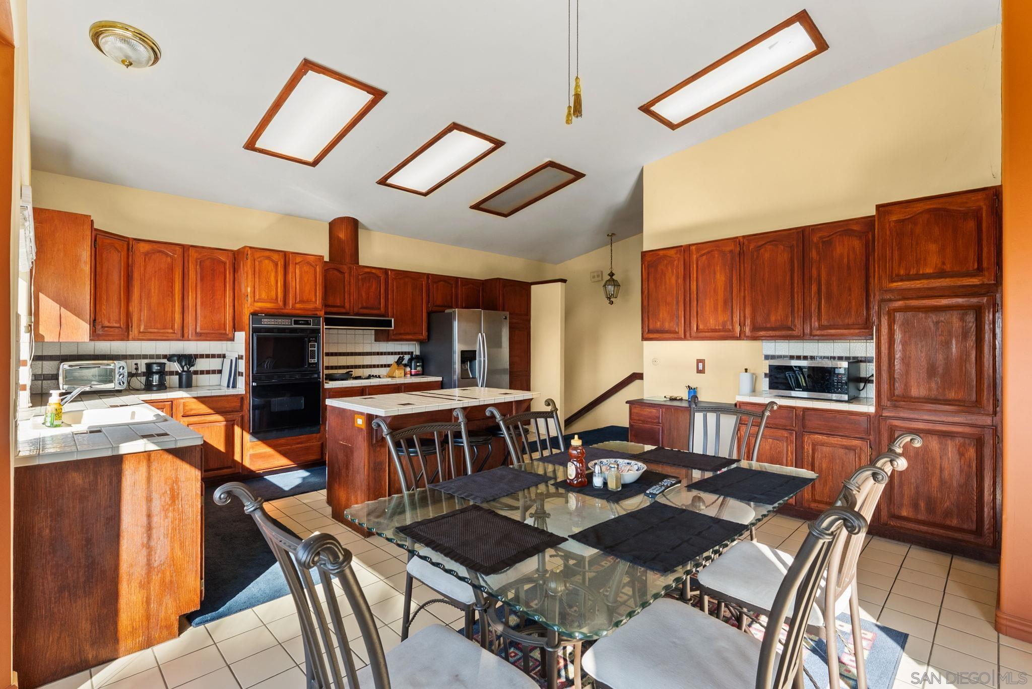 Detail Gallery Image 16 of 38 For 3849  Pala Mesa Drive, Fallbrook,  CA 92028 - 4 Beds | 3/1 Baths